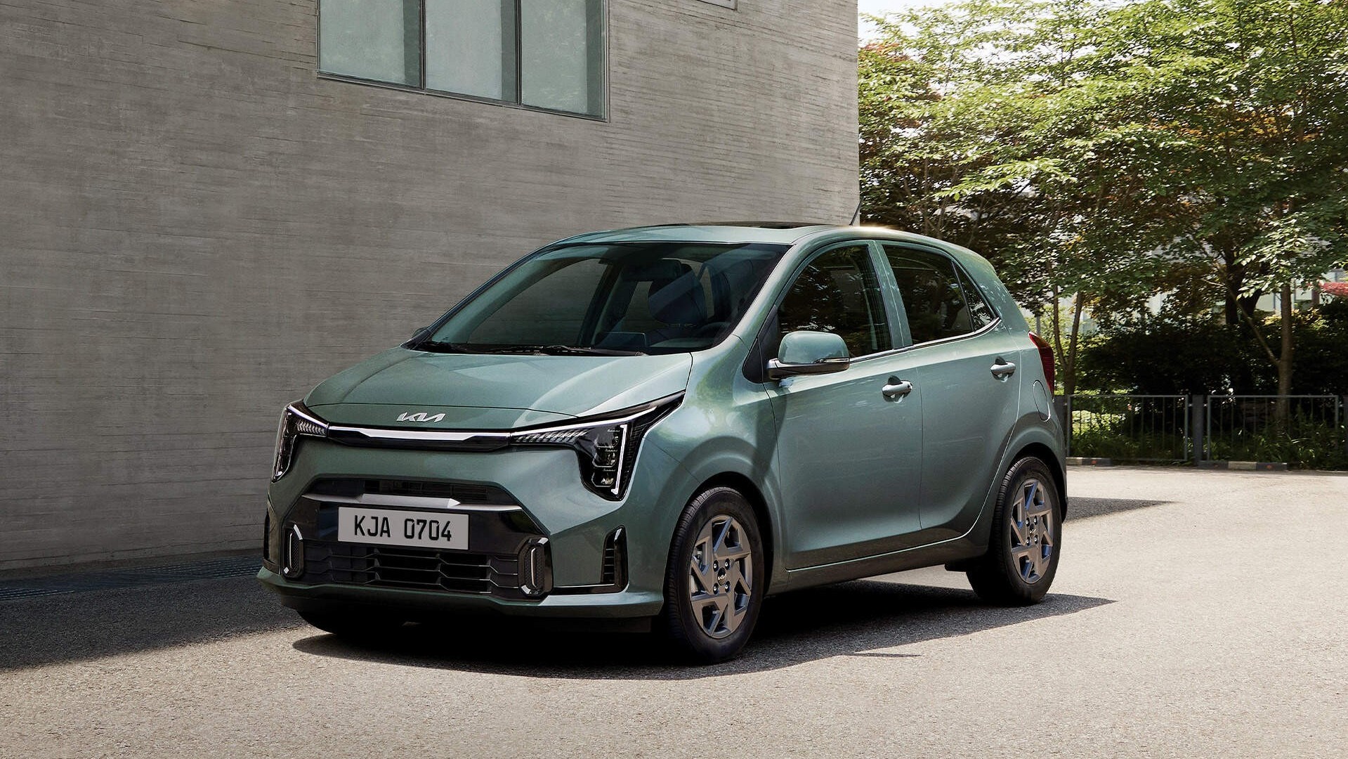 Kia Morning 2025 ra mắt với ADAS tiêu chuẩn, giá quy đổi từ 260 triệu đồng