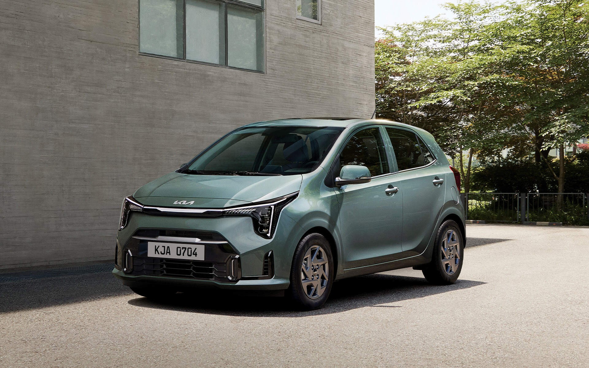 Kia Morning 2025 ra mắt với ADAS tiêu chuẩn, giá quy đổi từ 260 triệu đồng