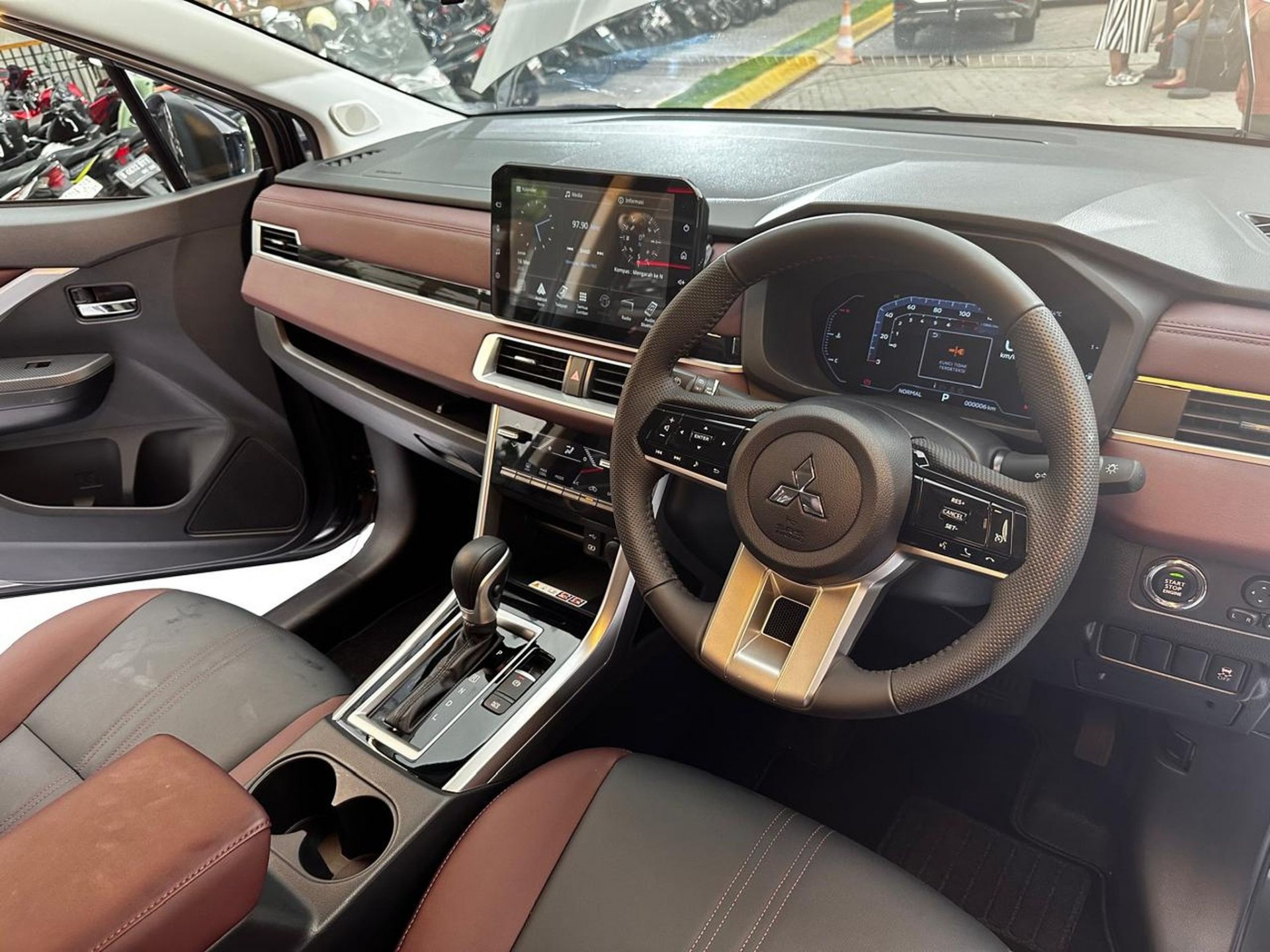 Mitsubishi Xpander 2025, thêm công nghệ, giữ nguyên động cơ