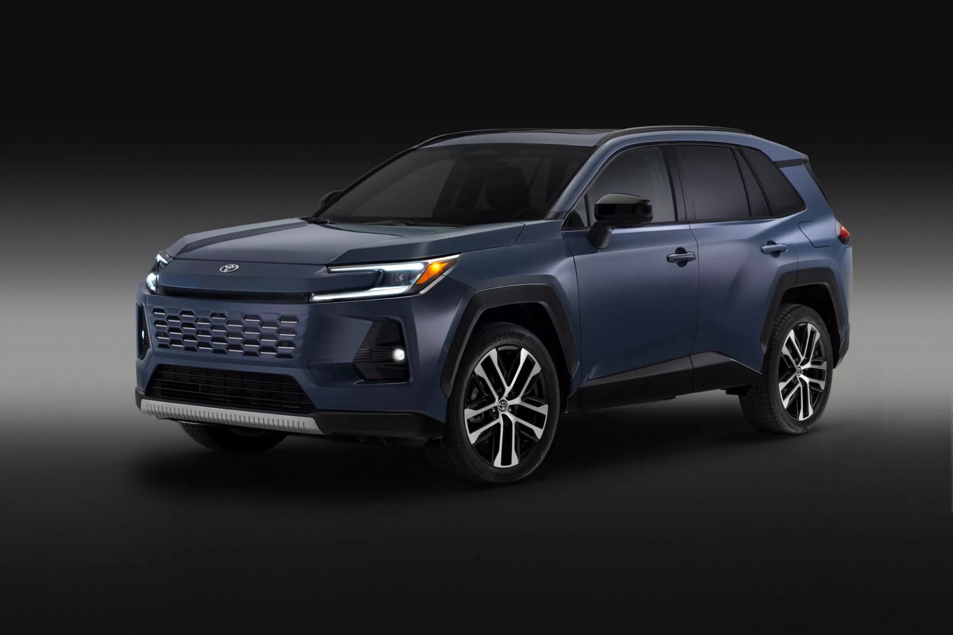 Toyota RAV4 2026 có thêm bản GR Sport, chuyển sang động cơ hybrid