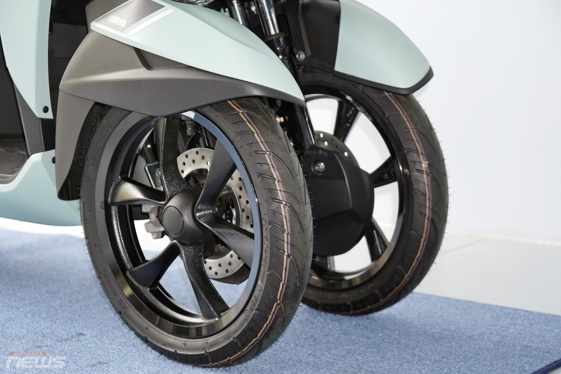 Xe tay ga 'bánh kép' Yamaha Tricity 155 xuất hiện tại Việt Nam
