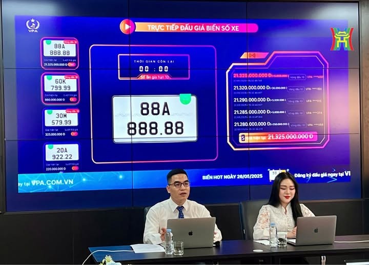 Biển 88A-888.88 vừa được đấu giá thành công với giá gần 22 tỷ đồng.