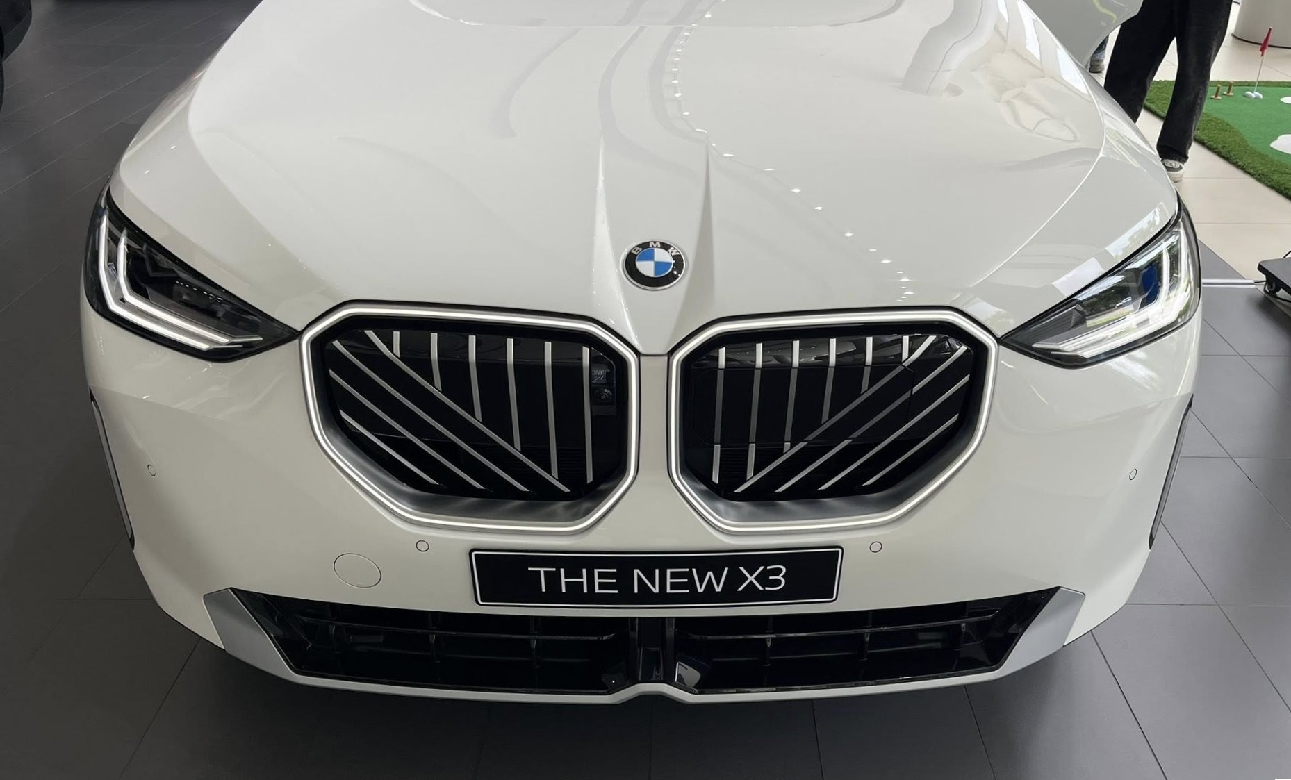 BMW X3 và 5 Series 2025 cập bến Việt Nam, nhiều công nghệ chưa từng có