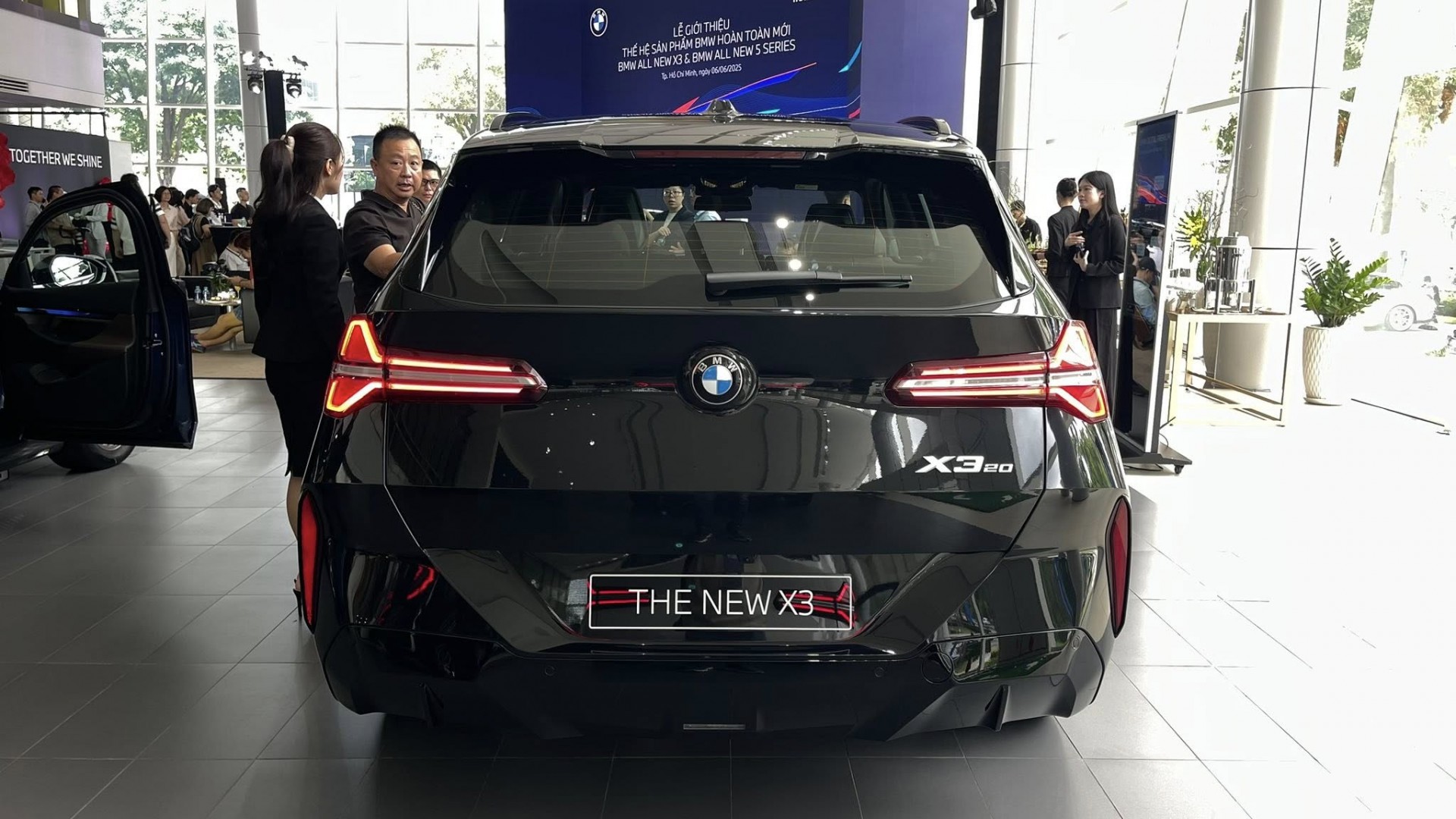 BMW X3 và 5 Series 2025 cập bến Việt Nam, nhiều công nghệ chưa từng có