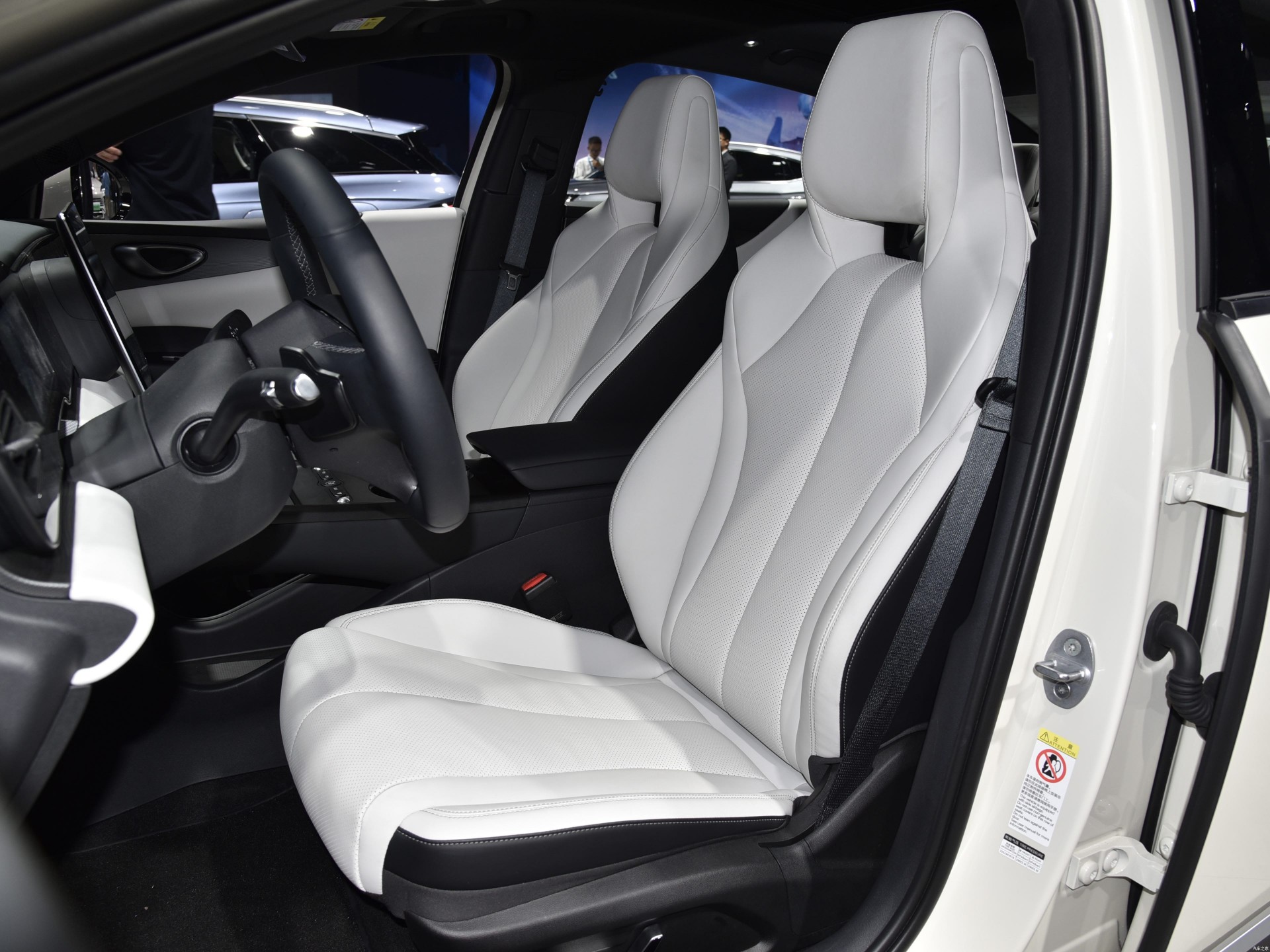 BYD Seal 06 EV ra mắt thị trường xe điện Trung Quốc với giá từ 398 triệu đồng