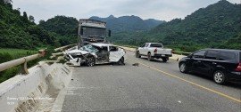 Tai nạn liên hoàn trên cầu dài Cúc Phương sáng 9/6, tài xế xe con tử vong tại chỗ