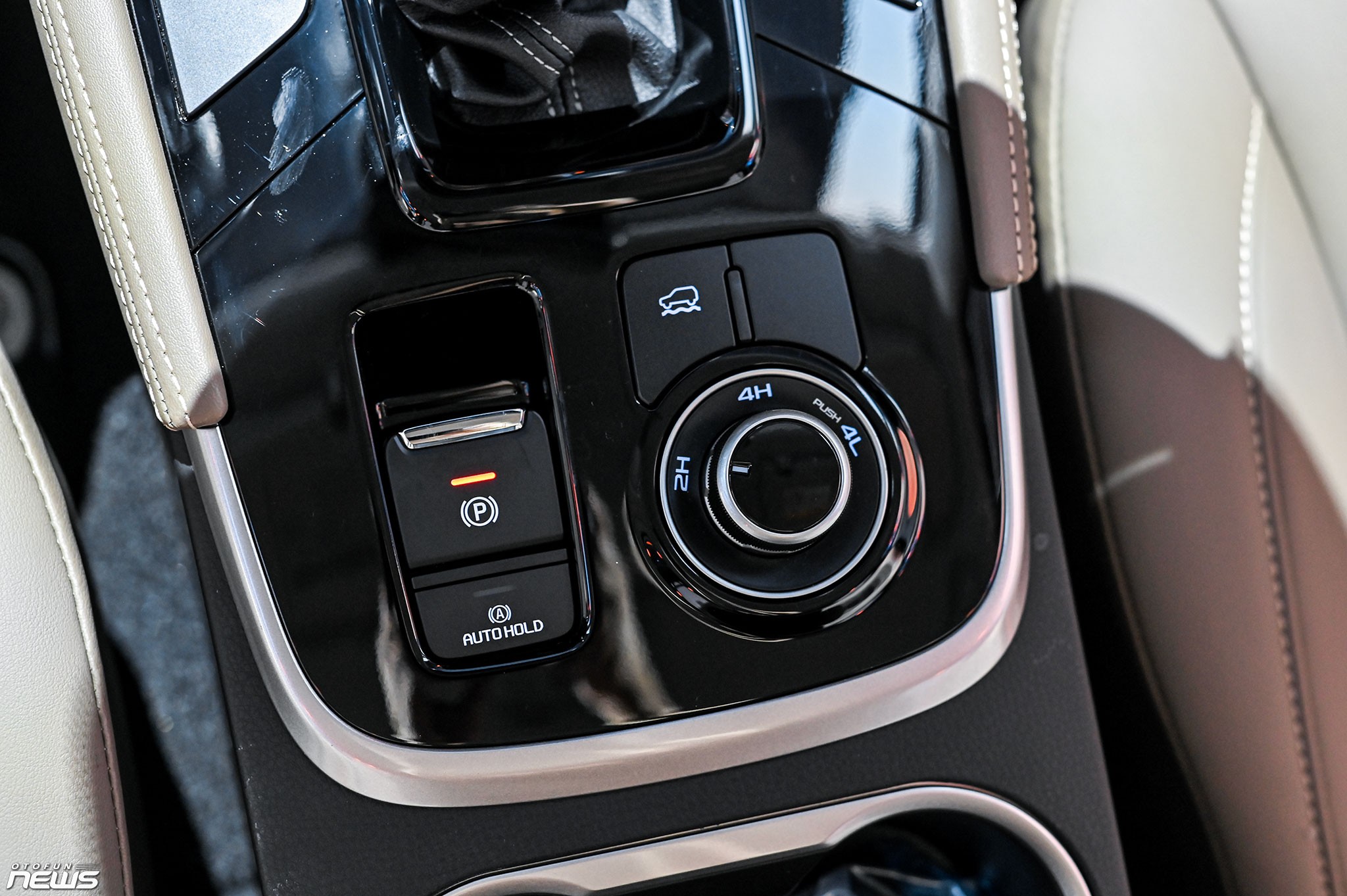 Chi tiết Isuzu mu-X 2025 - 