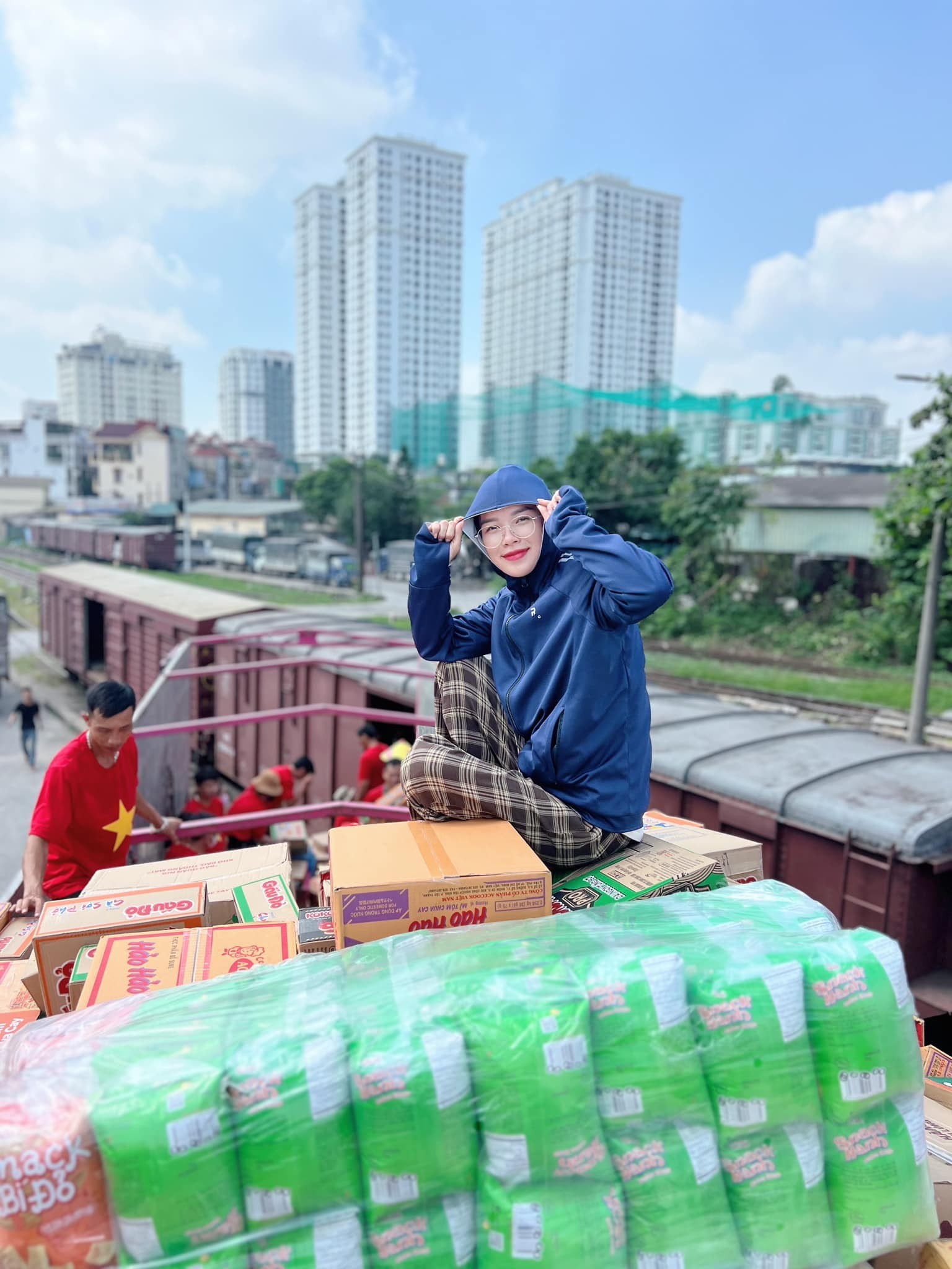 Hành trình làm mẹ sau vô lăng của nữ tài xế, tiktoker Ngô Hạnh