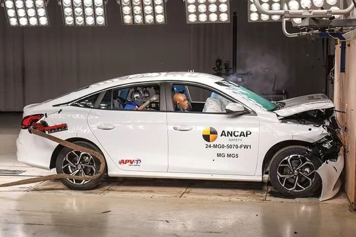 MG5 chỉ đạt 3 sao an toàn trong thử nghiệm từ tổ chức ANCAP