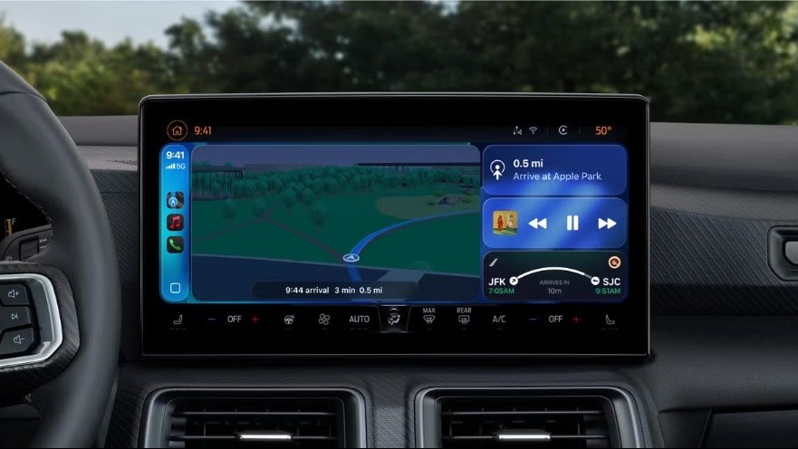 iOS 26 ra mắt, CarPlay lột xác với giao diện kính lỏng và tích hợp AI