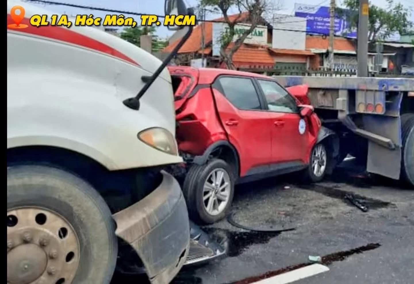 Lý do vì sao bị hai xe công dồn toa VinFast VF 5 vẫn bảo toàn khoang ca-bin