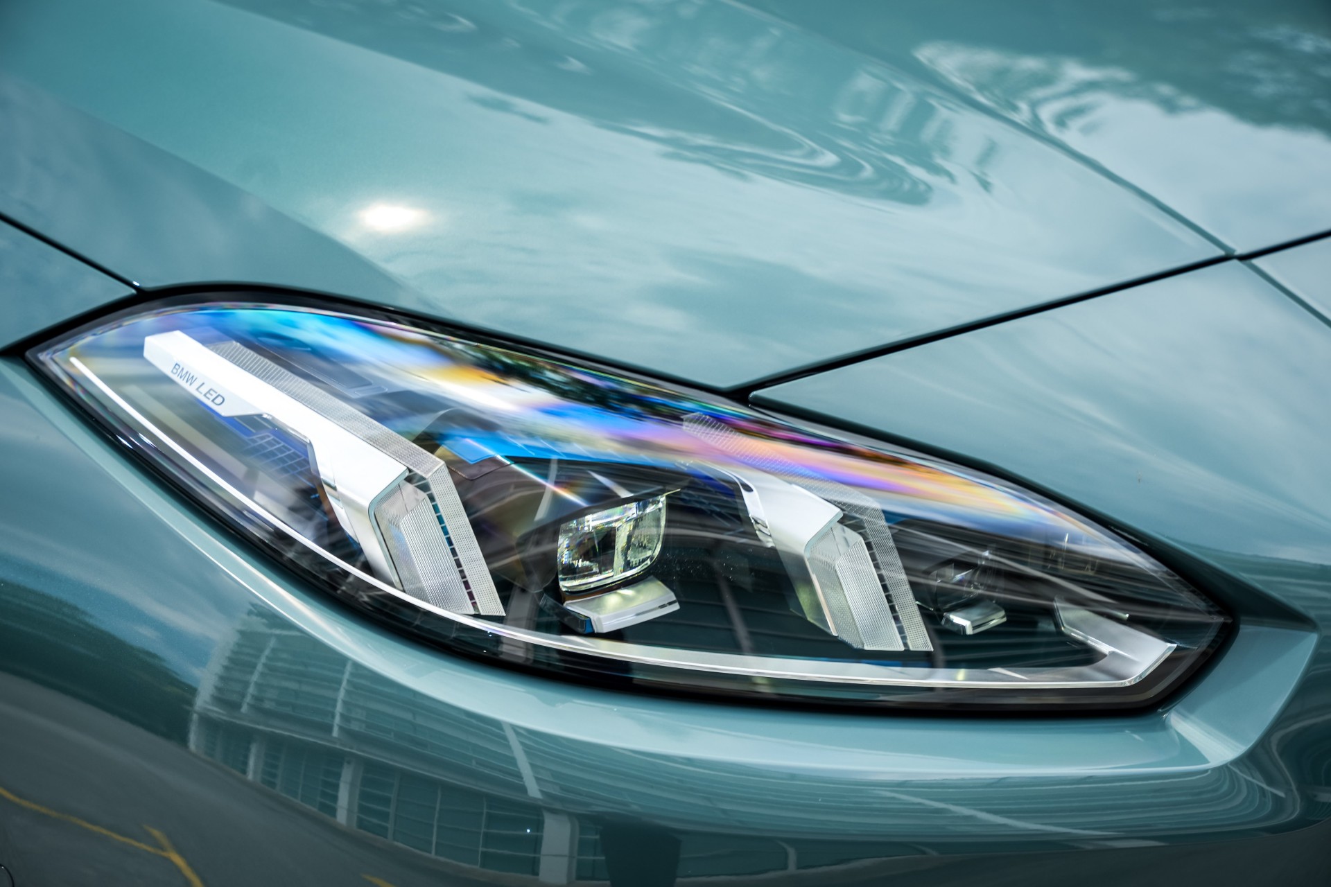 BMW 2 Series Gran Coupe thế hệ mới ra mắt, gây tranh cãi vì 'hao hao xe Trung Quốc'