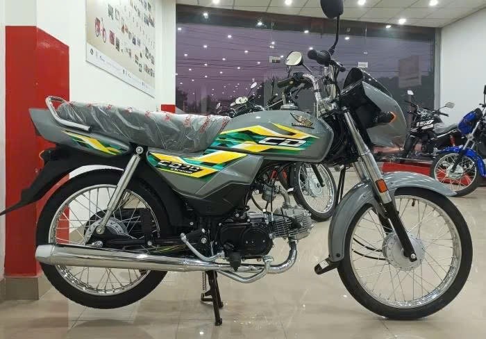 Ngắm xe máy 70 cc cổ điển của Honda, giá chỉ 13,9 triệu đồng
