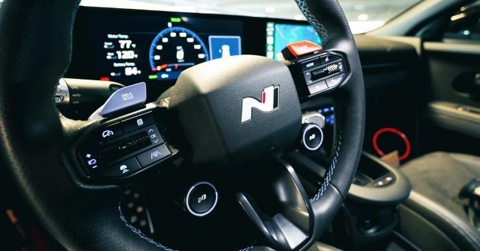 Hyundai Ioniq 6 N lộ diện với thiết kế hầm hố