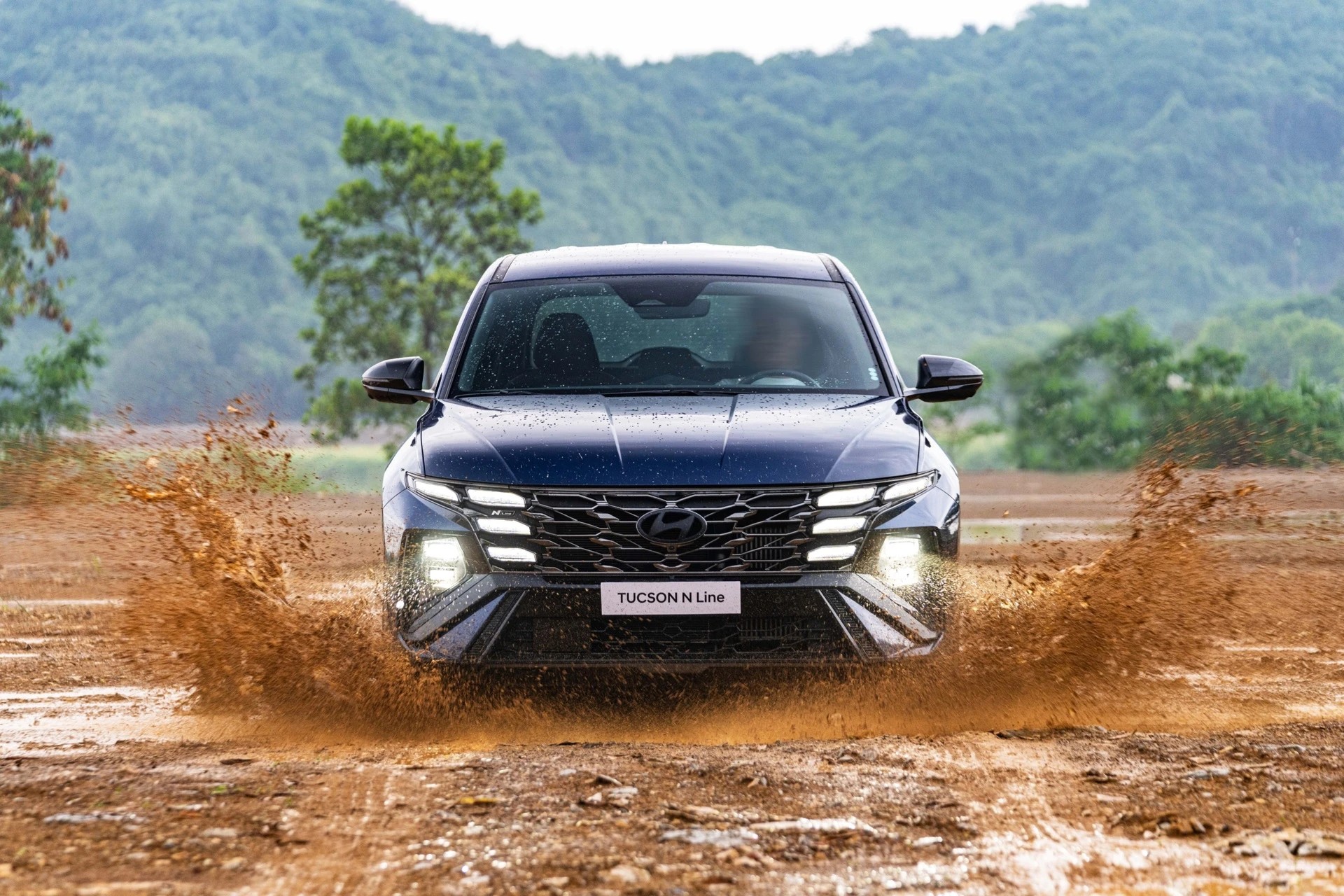 Hyundai Tucson N Line ra mắt, thể thao hơn, giá 989 triệu đồng