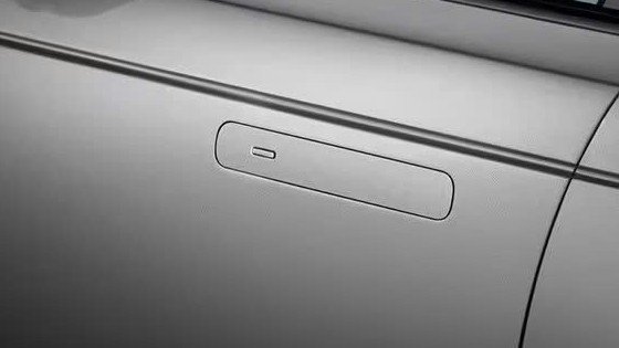 Tay nắm cửa ô tô dạng ẩn: Lợi bất cập hại