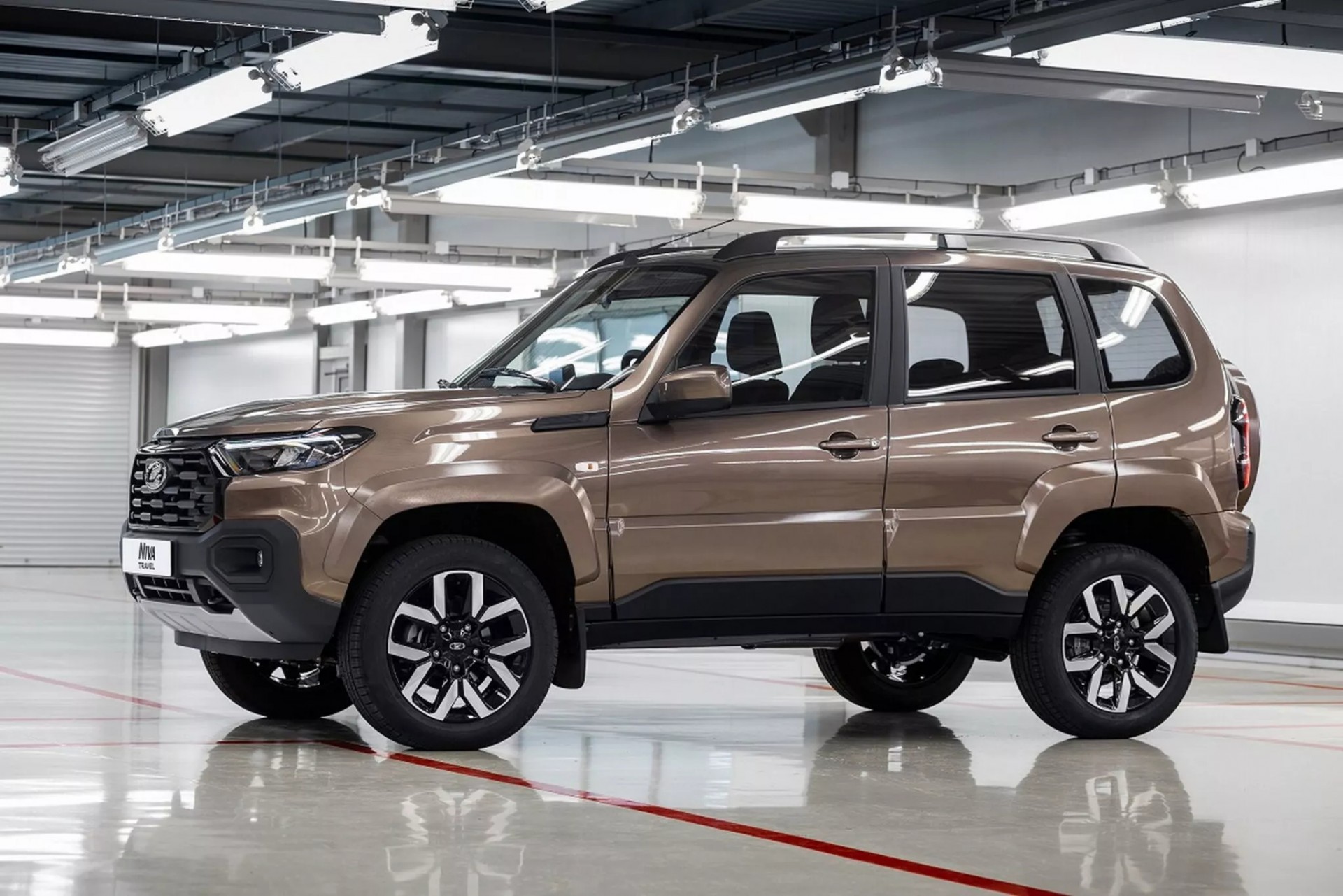 Lada Niva Travel sắp vào Việt Nam có bản mới, thay đổi từ ngoại thất đến động cơ