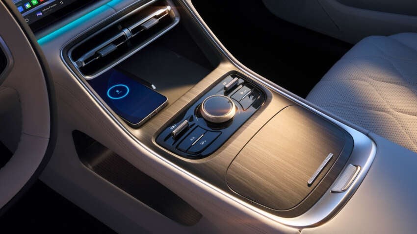 Chi tiết xe PHEV có thể chạy 2.100 km Geely Galaxy A7 EM-i, với hệ thống hybrid công nghệ AI