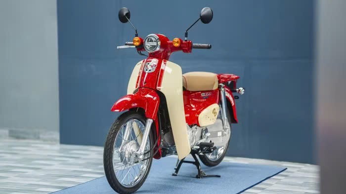Honda Super Cub bản giới hạn được đưa về Việt Nam