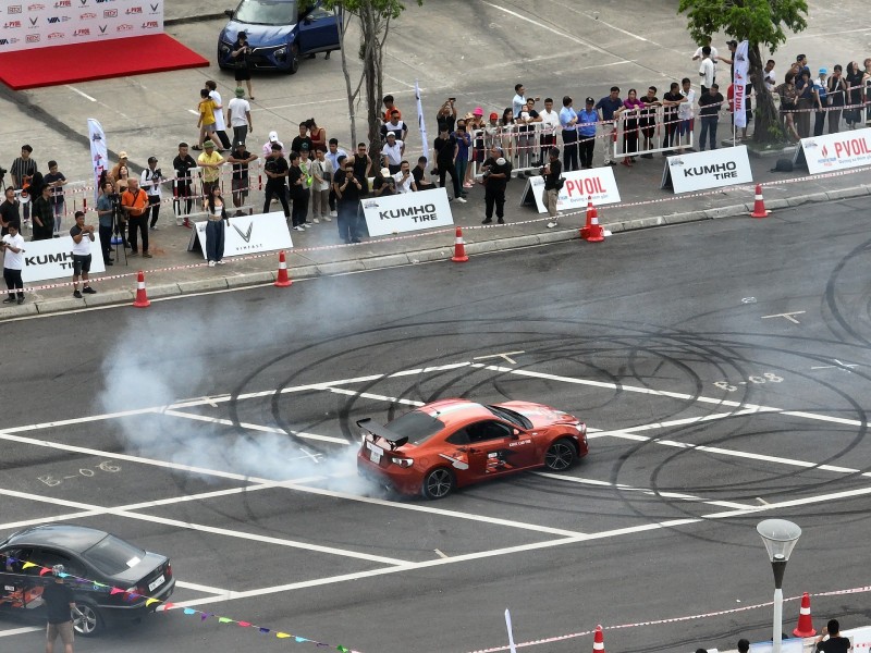 Nghẹt thở với Drift Show mãn nhãn tại Hạ Long