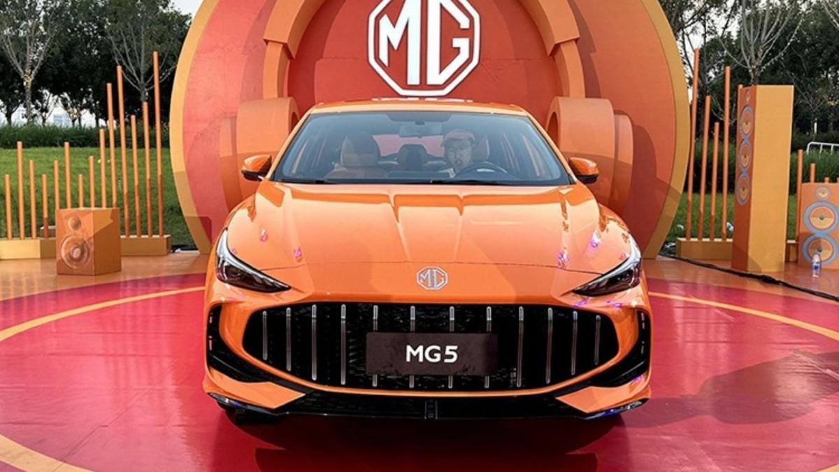 MG5 2026 ra mắt, tích hợp AI, giá quy đổi chỉ từ 218 triệu đồng