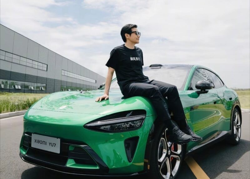CEO Xiaomi khen ngợi hệ thống tự lái của Tesla: "Chúng tôi vẫn còn nhiều điều cần học hỏi"