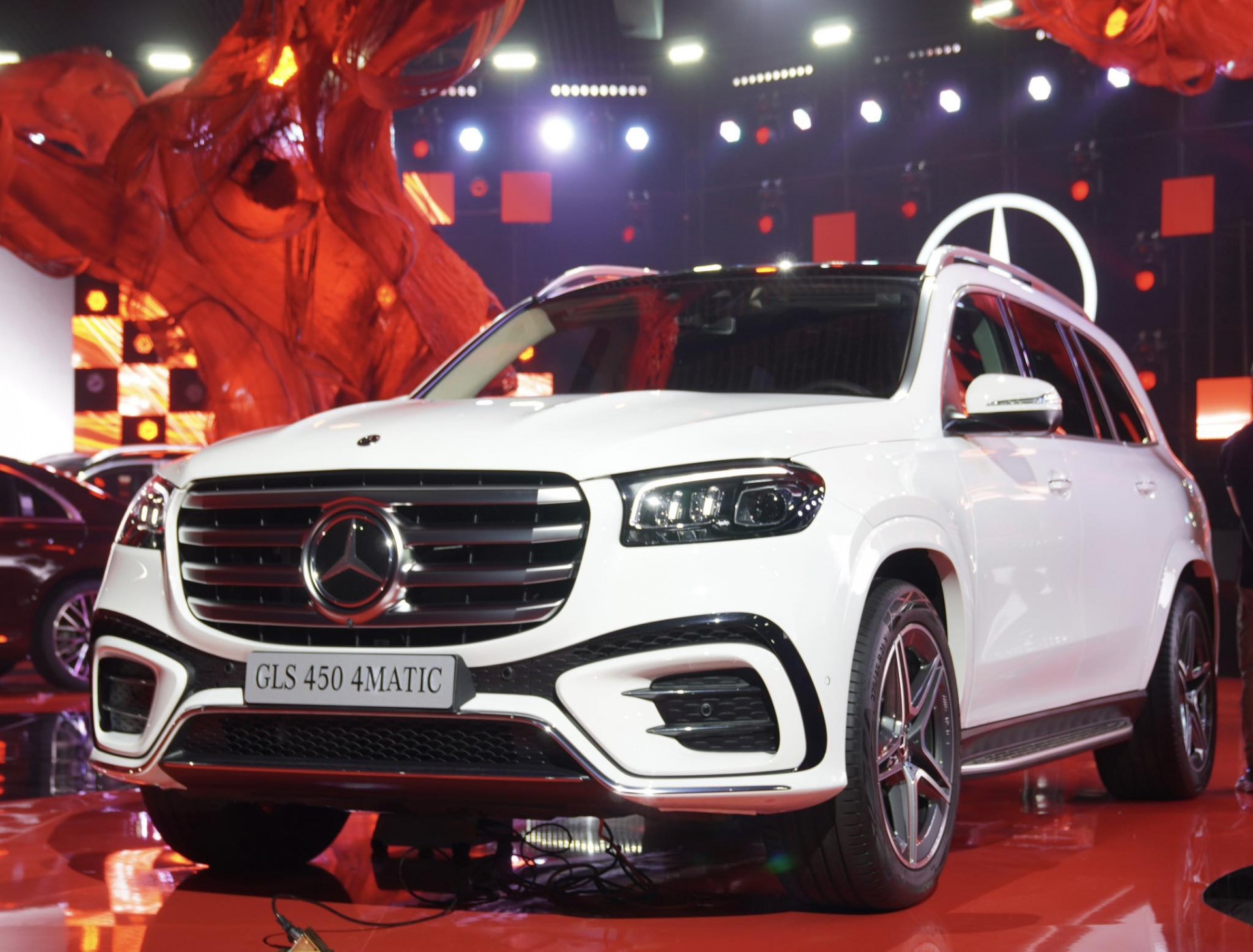 Mercedes-Benz GLS 450 và Maybach GLS 600 phiên bản nâng cấp 2025 ra mắt