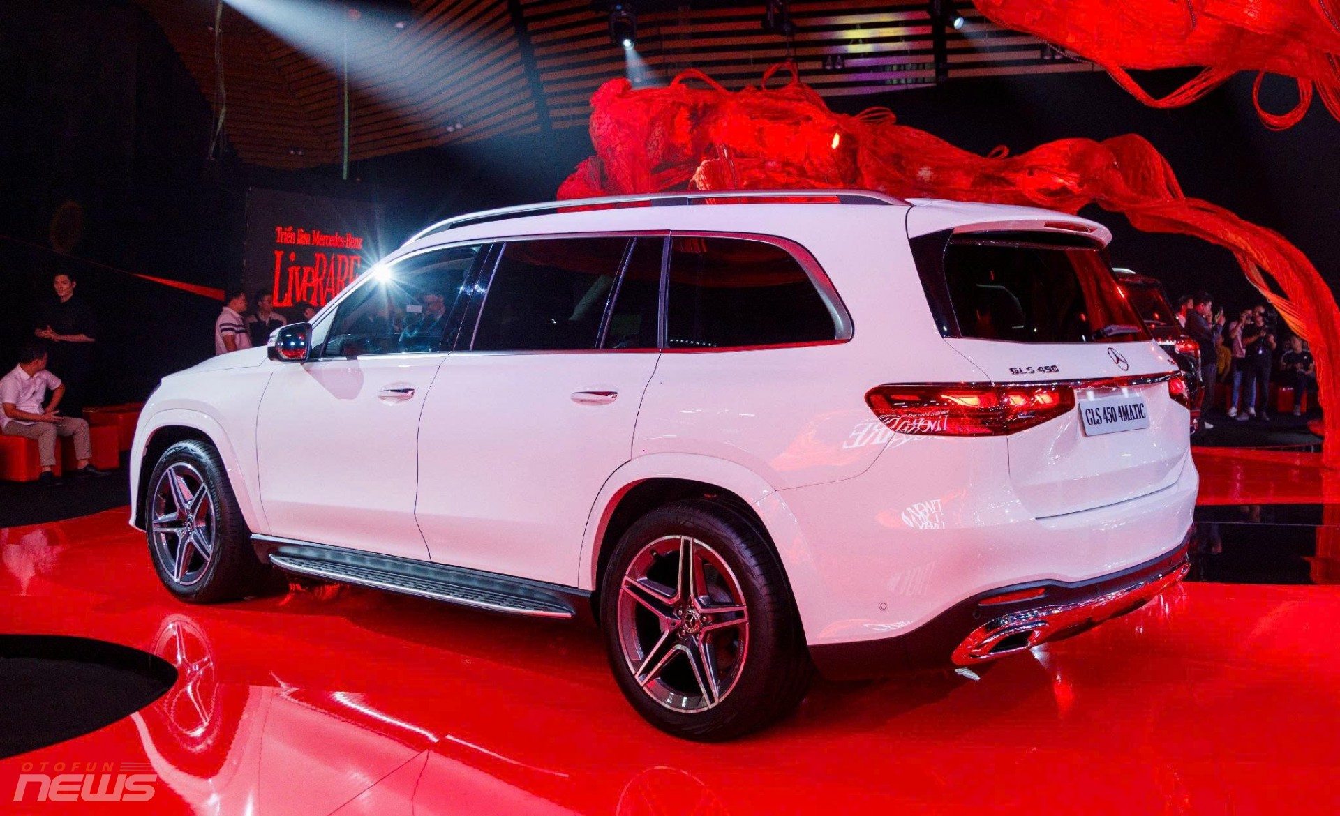 Mercedes-Benz GLS 450 và Maybach GLS 600 phiên bản nâng cấp 2025 ra mắt