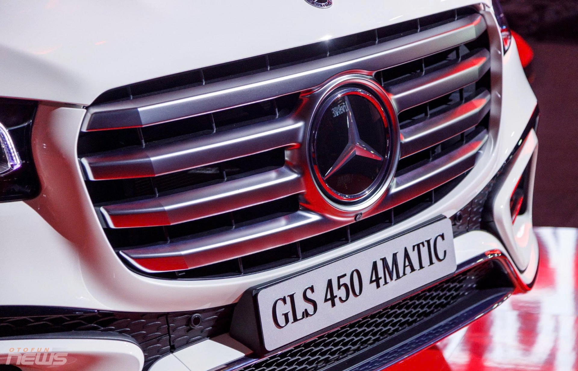 Mercedes-Benz GLS 450 và Maybach GLS 600 phiên bản nâng cấp 2025 ra mắt