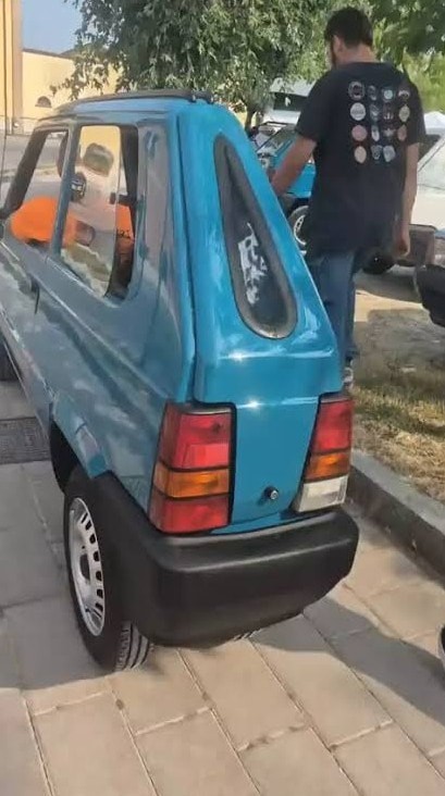Đây là chiếc xe ô tô mỏng nhất trên thế giới, có chiều rộng chỉ 50 cm