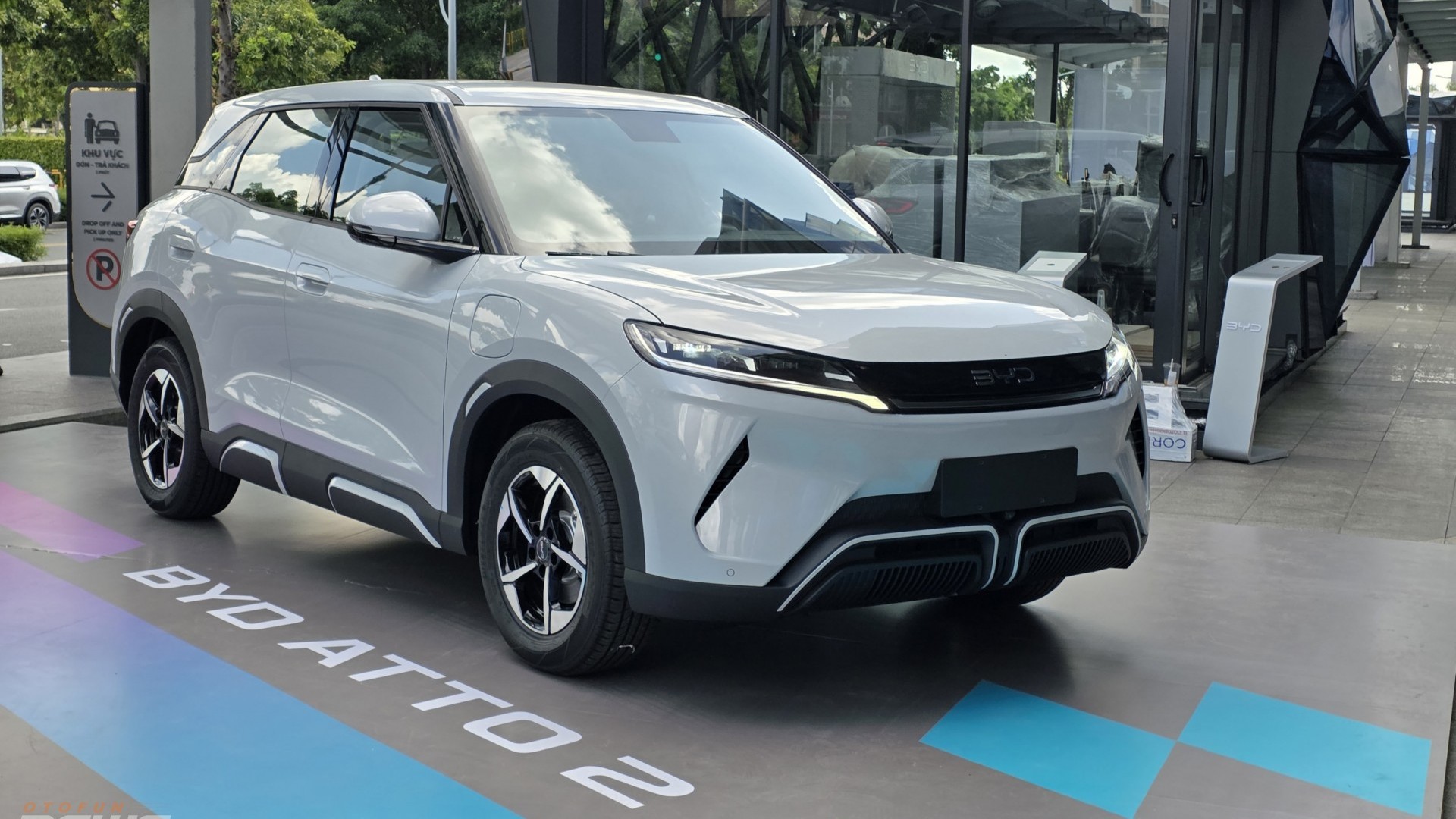 BYD Atto 2 ra mắt, SUV điện giá 669 triệu đồng