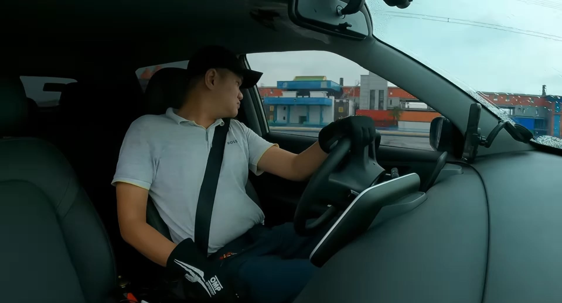 Nguyễn Hùng Đăng Khoa 'thích là nhích' bước vào đường đua Gymkhana PVOIL Cup 2025