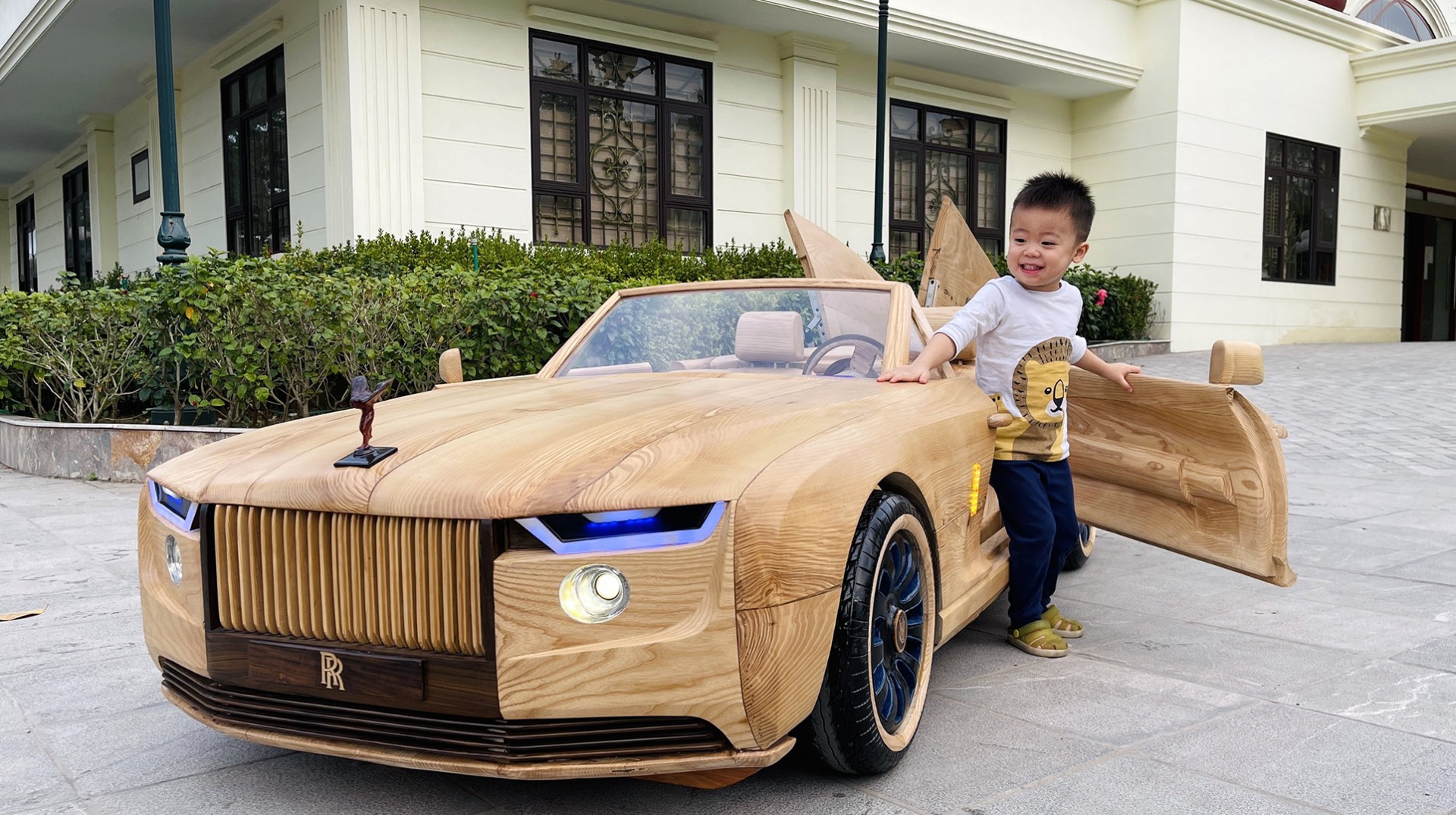 ND Woodart mang dàn xe gỗ 'có một không hai' đến Fun Wheels Festival Hạ Long 2025