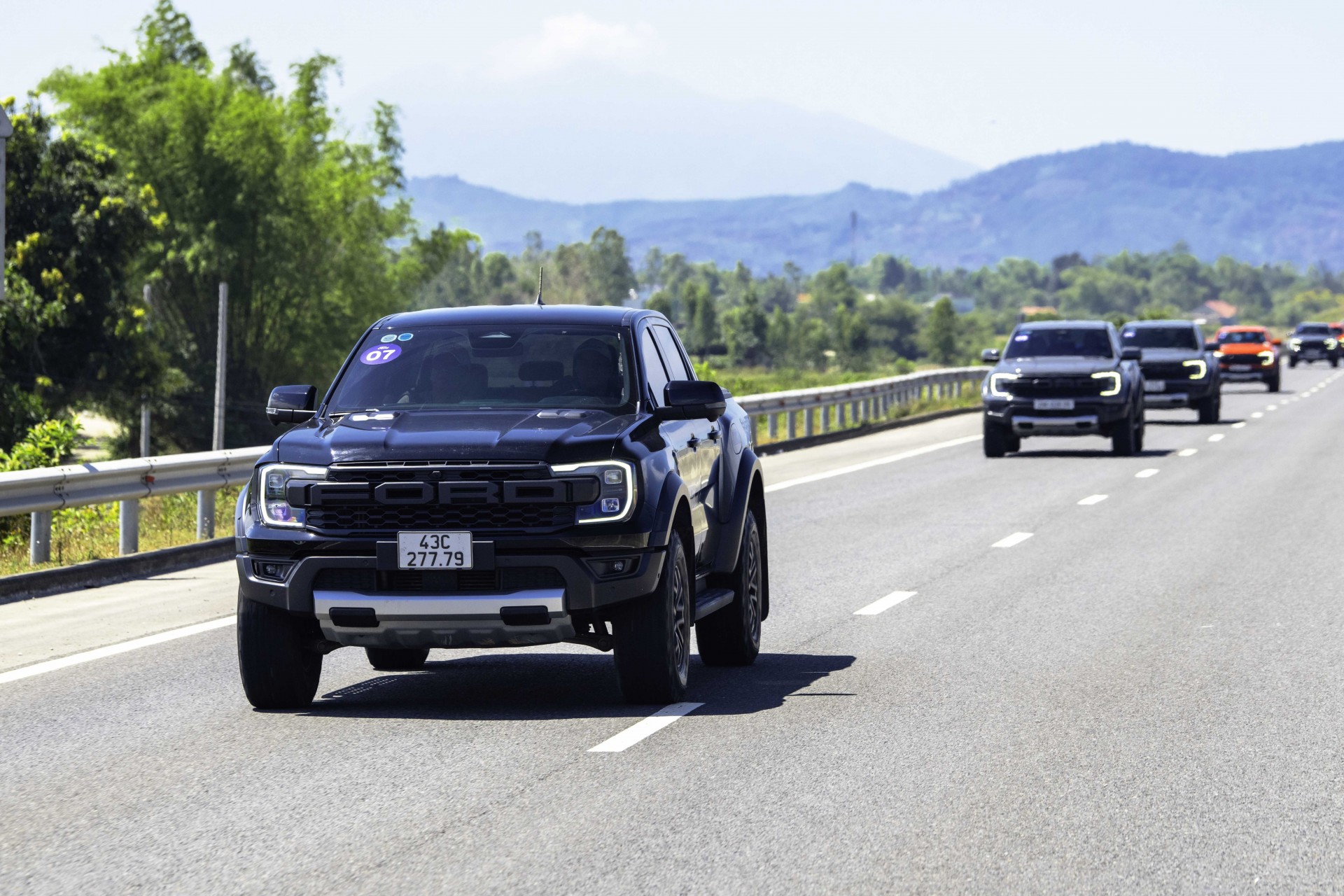 Ford Ranger Raptor: Bán tải hiệu năng cao, khẳng định chất riêng