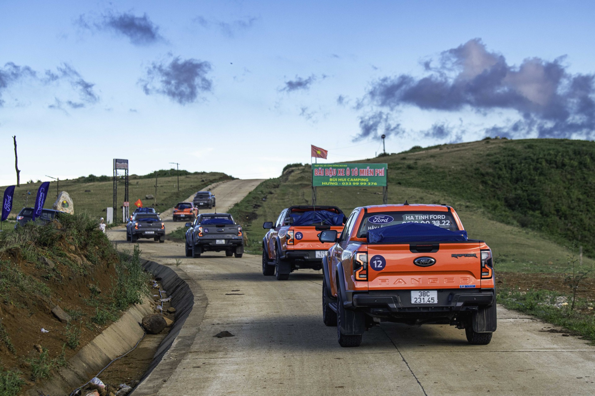 Ford Ranger Raptor: Bán tải hiệu năng cao, khẳng định chất riêng