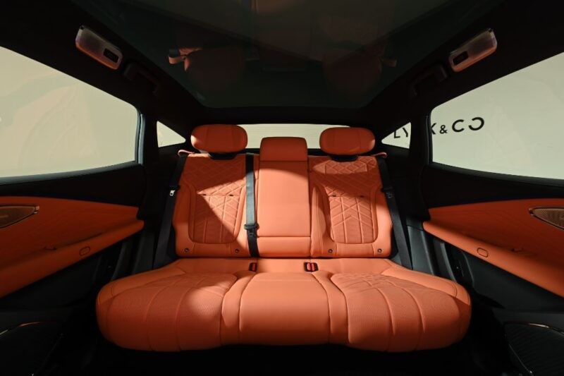 Mẫu PHEV Lynk & Co 10 EM-P được vén màn, tổng công suất mạnh 523 mã lực