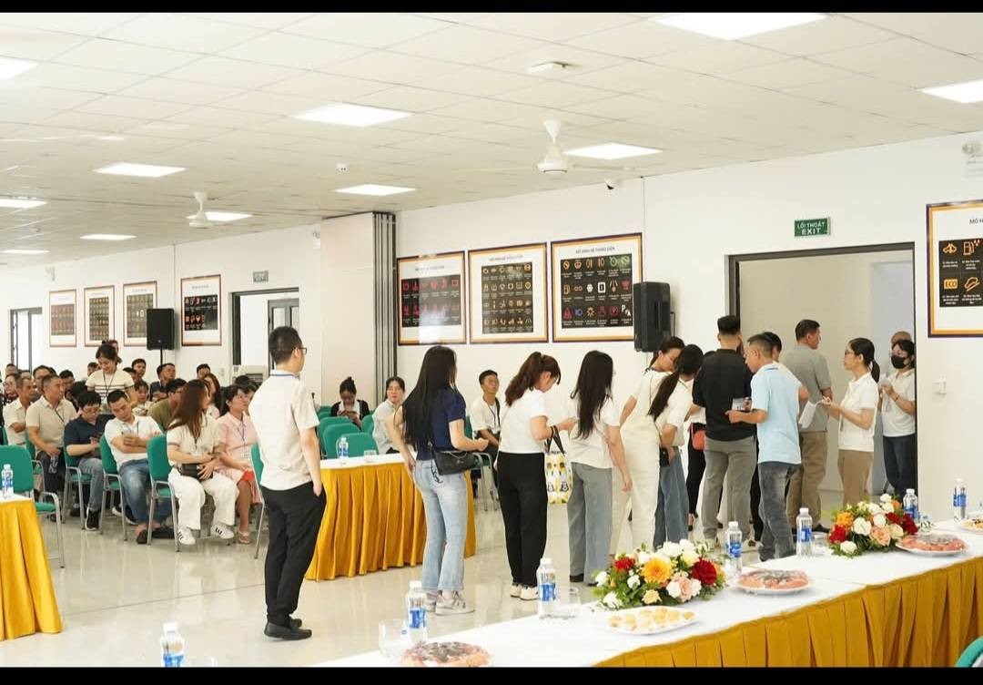 Hình ảnh buổi đầu tổ chức trở lại kỳ thi sát hạch và cấp bằng lái xe hạng B tại Sài Đồng, Long Biên