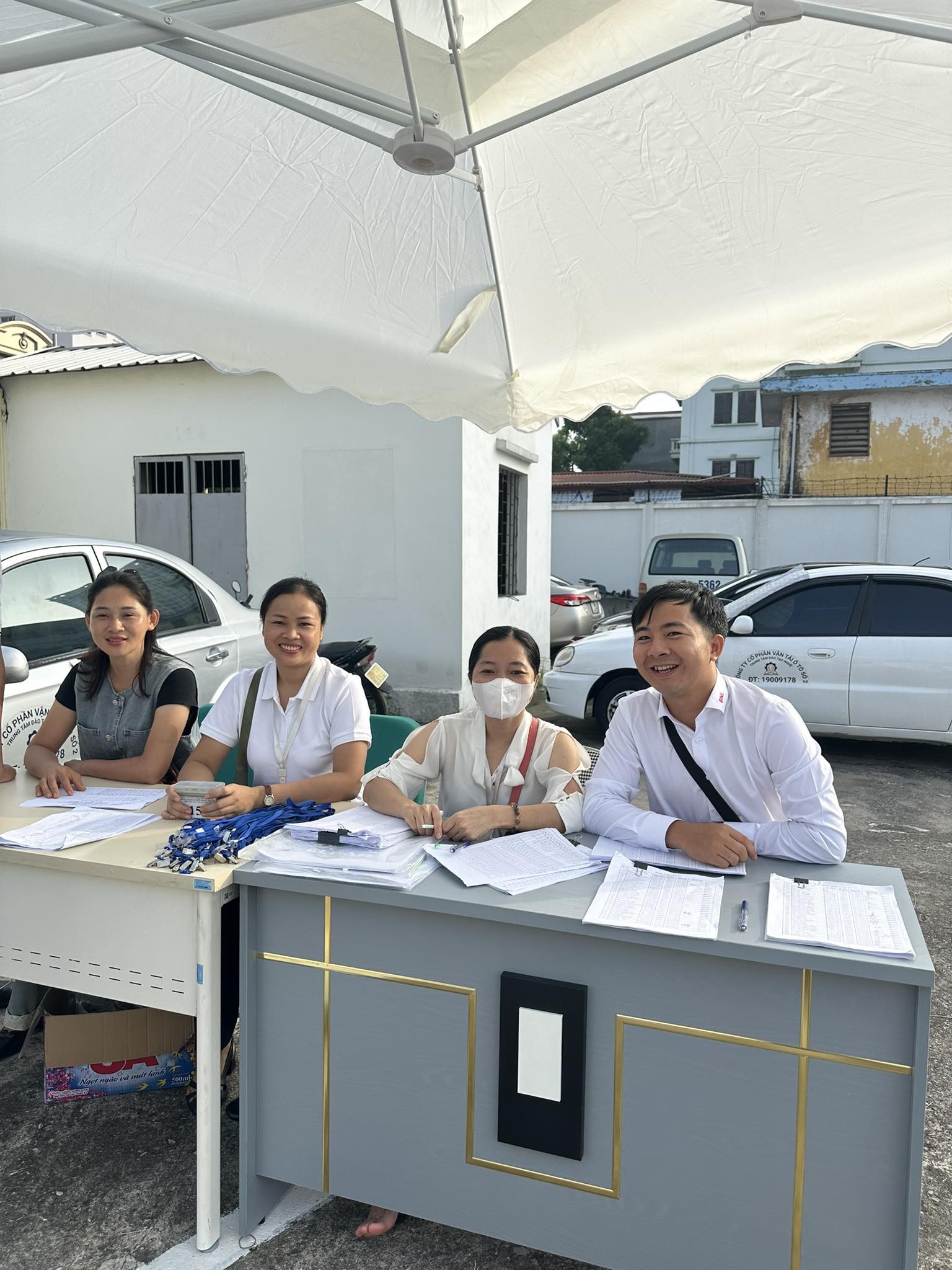 Hình ảnh buổi đầu tổ chức trở lại kỳ thi sát hạch và cấp bằng lái xe hạng B tại Sài Đồng, Long Biên