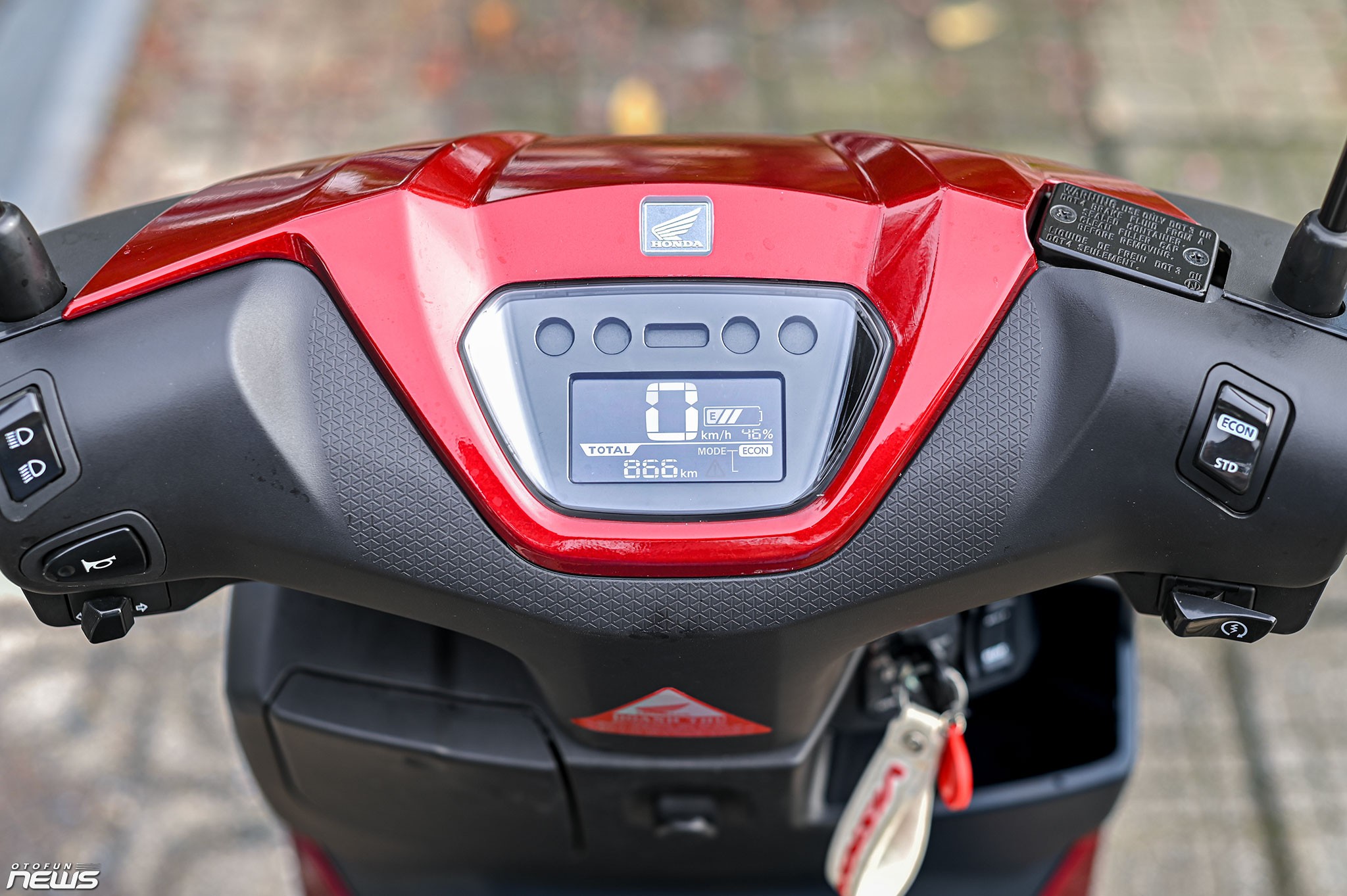 Honda ICON e:, chiếc xe máy điện lý tưởng cho học sinh và hội chị em văn phòng