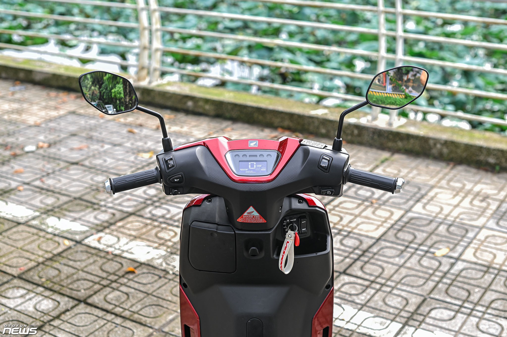 Honda ICON e:, chiếc xe máy điện lý tưởng cho học sinh và hội chị em văn phòng