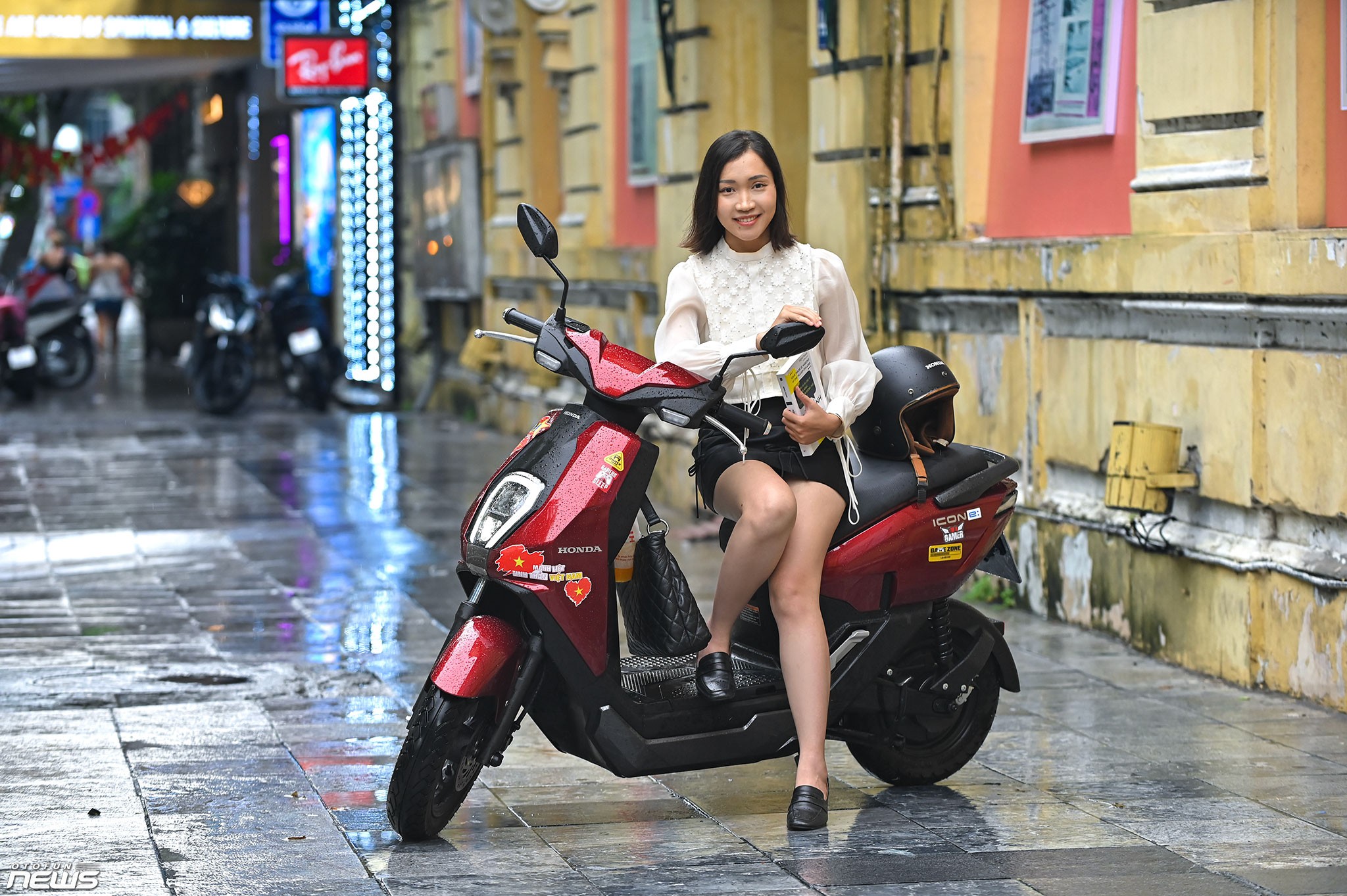 Honda ICON e:, chiếc xe máy điện lý tưởng cho học sinh và hội chị em văn phòng