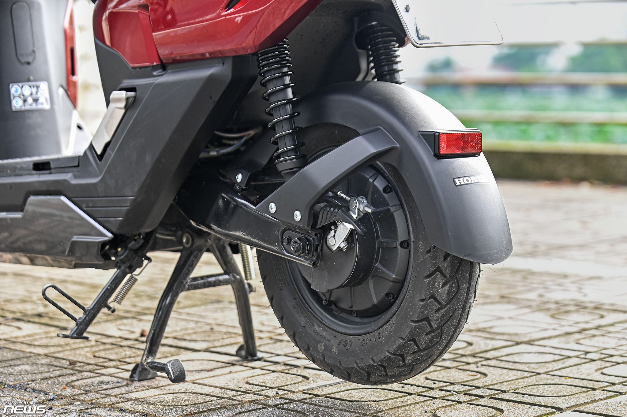 Honda ICON e:, chiếc xe máy điện lý tưởng cho học sinh và hội chị em văn phòng