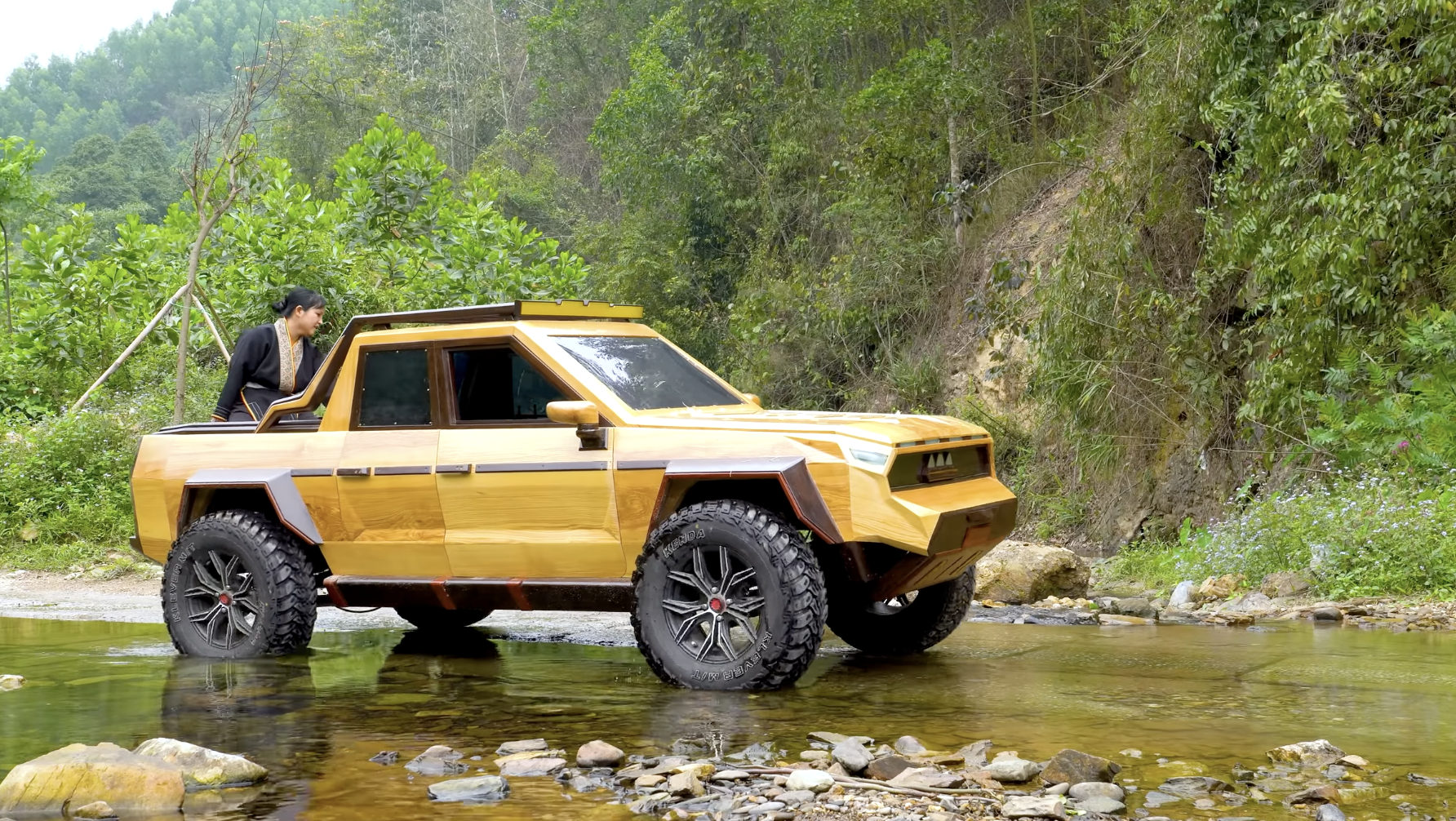 Mãn nhãn với ba mẫu xe gỗ độc nhất vô nhị tại Fun Wheels Festival Hạ Long 2025