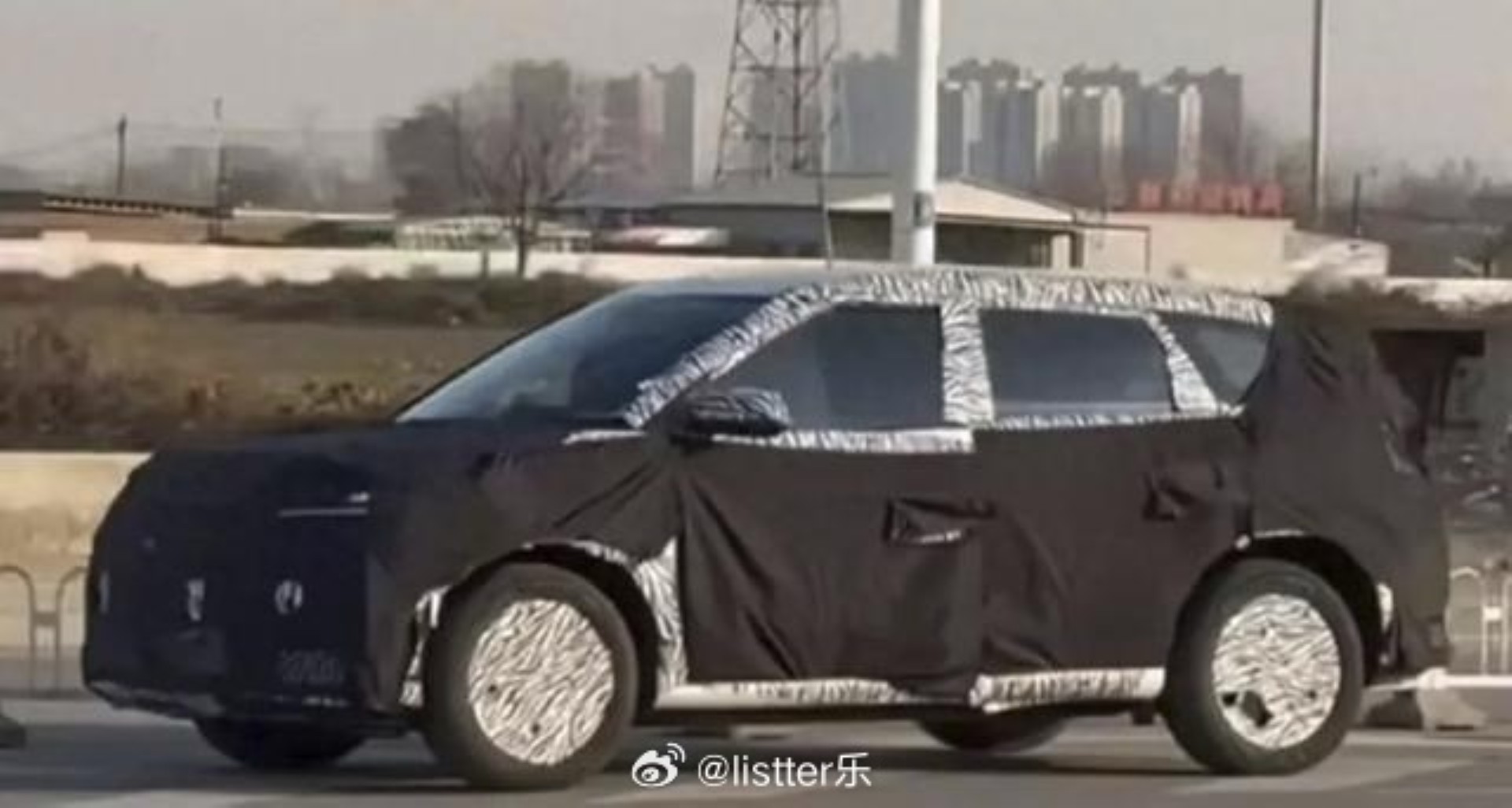 SUV cỡ lớn mới của Xiaomi được phát hiện trên đường, đồn đoán là EREV với phạm vi tới 1.500 km