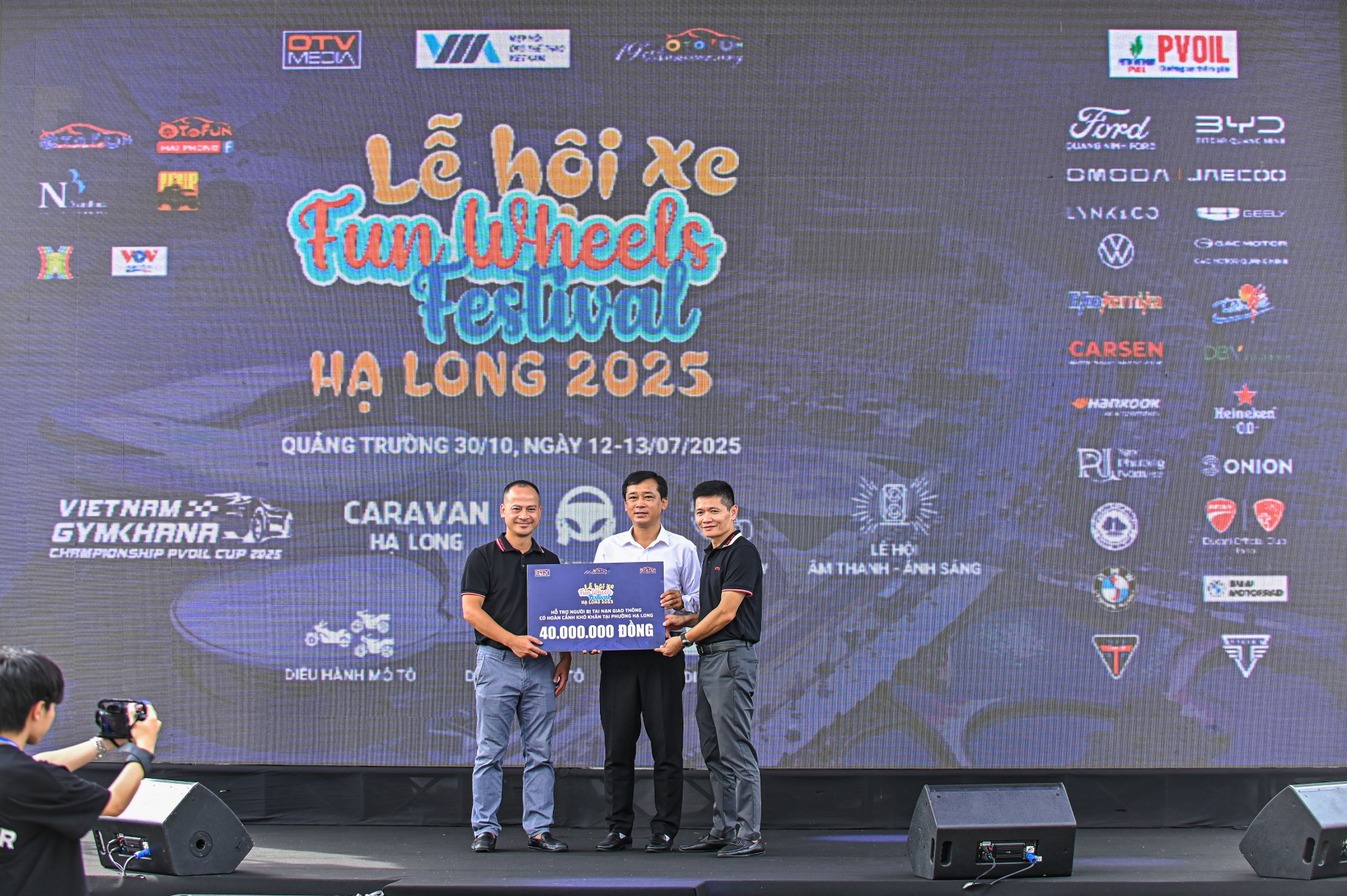 OTV Media và Quỹ OF Vì Cộng đồng ủng hộ 40 triệu đồng cho MTTQ Phường Hạ Long, Quảng Ninh