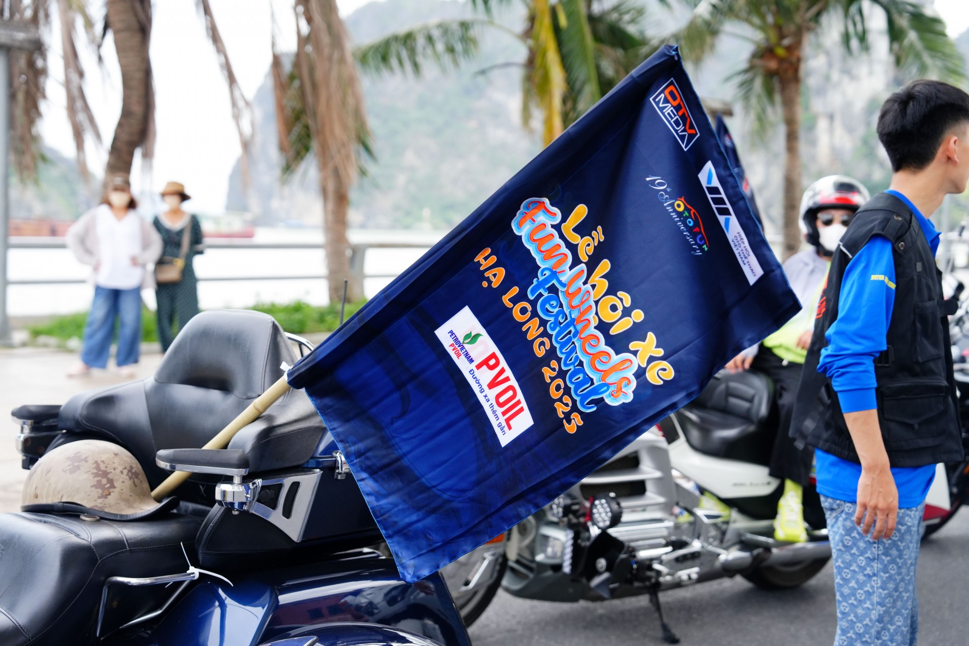 Đoàn diễu hành mô tô phân khối lớn đổ bộ Lễ hội Xe - Fun Wheels Festival Hạ Long 2025