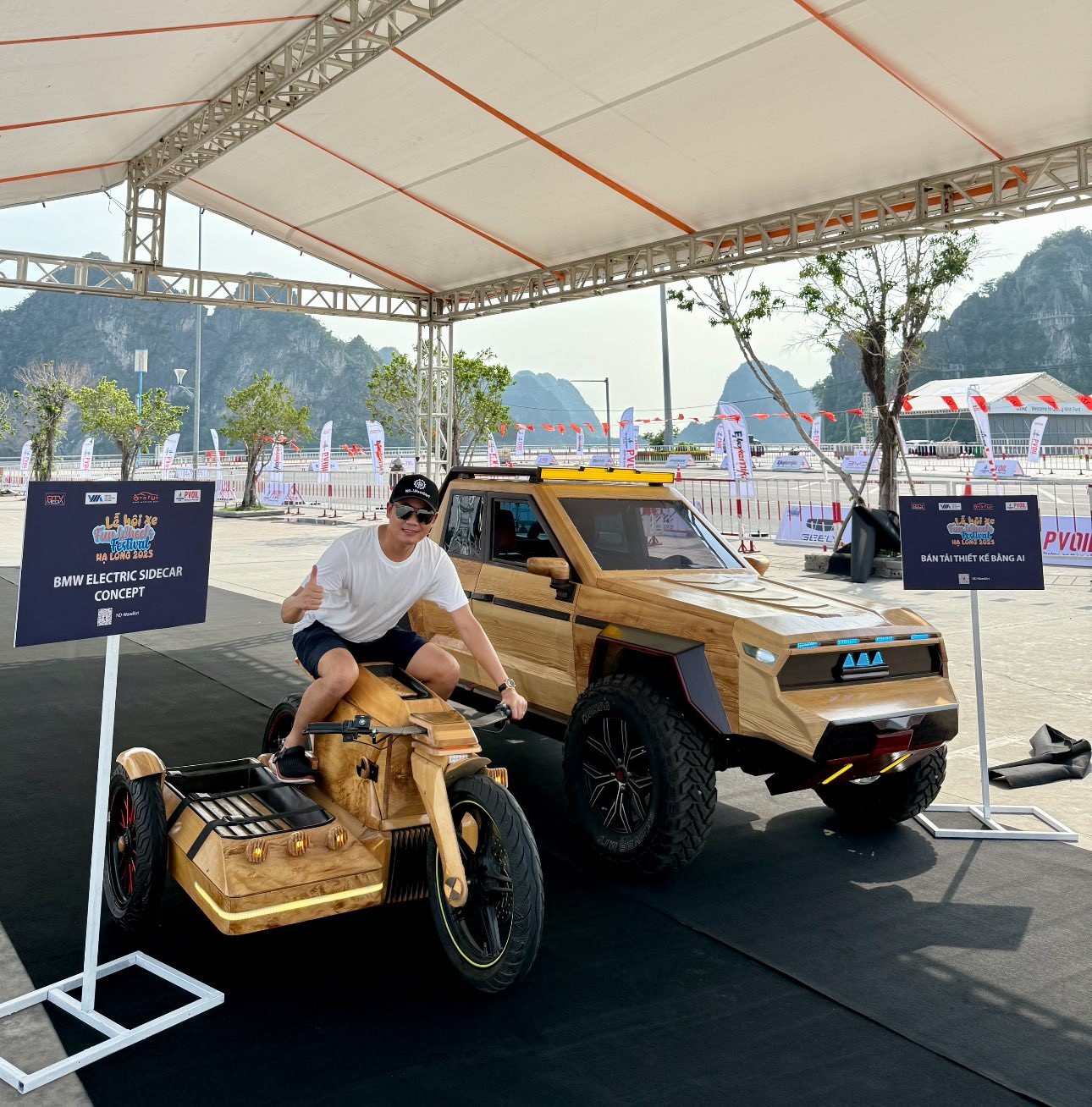 Bán tải gỗ hút khách tại gian trưng bày trong Lễ hội Xe - Fun Wheels Festival Hạ Long 2025