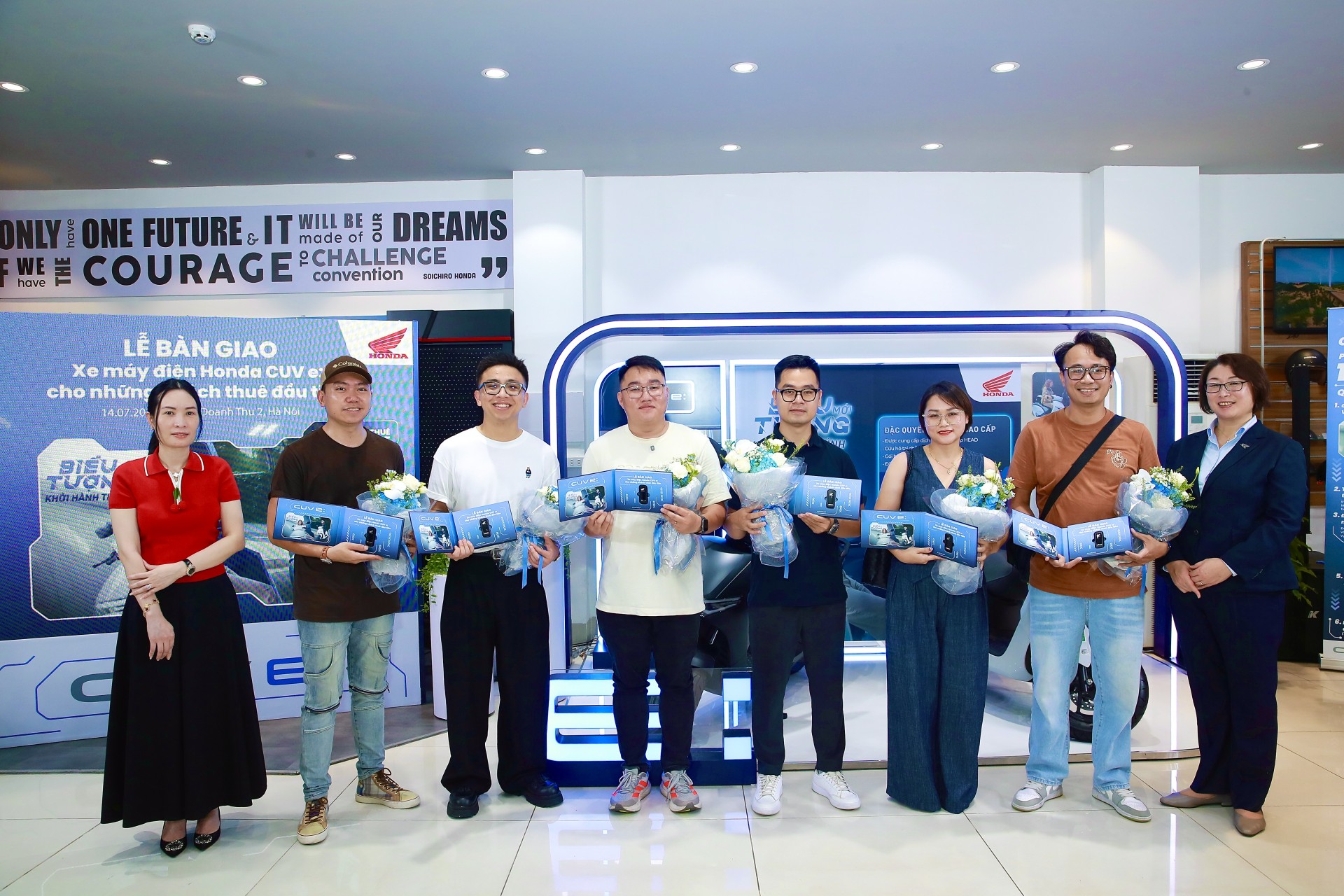 thuê xe máy điện Honda CUV e: