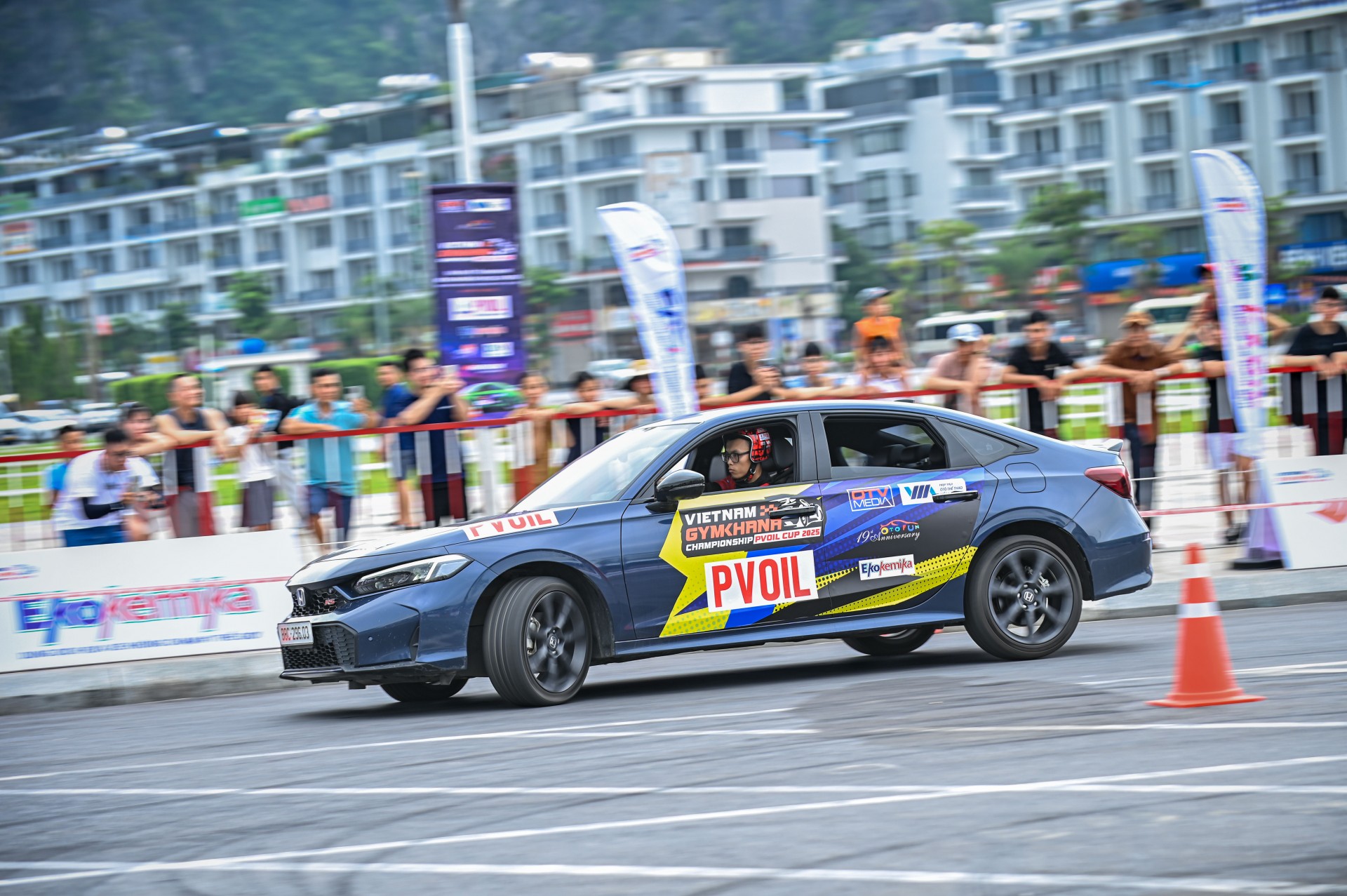 Honda Civic e: HEV RS phô diễn sức mạnh tại PVOIL VGC Miền Bắc 2025