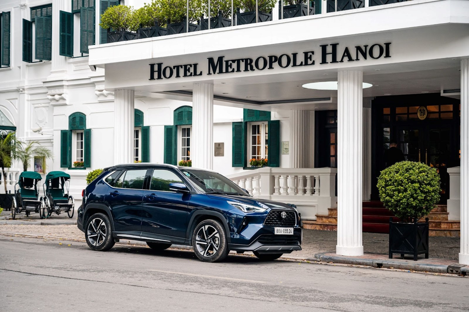 Tháng 7 bùng nổ ưu đãi khi mua bộ đôi SUV của Toyota, viết tiếp hành trình triệu xe tại Việt Nam